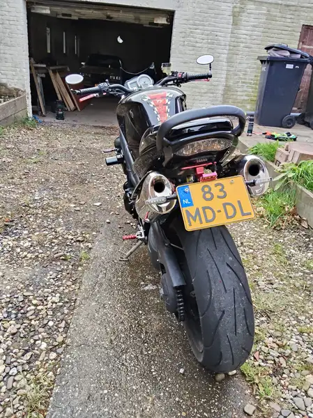 Triumph Speed Triple 1050 - foto 6