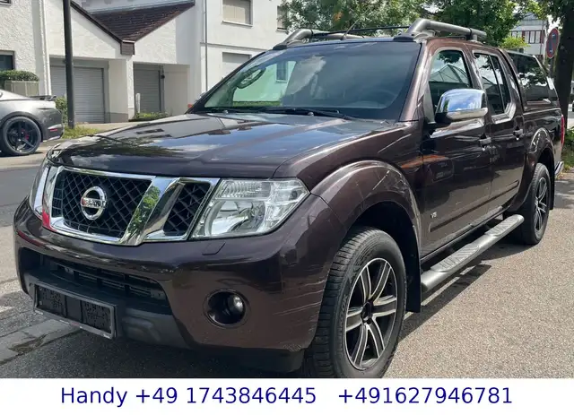 Nissan Navara Pickup Double Cab LE 3.0 dCi V6 4X4