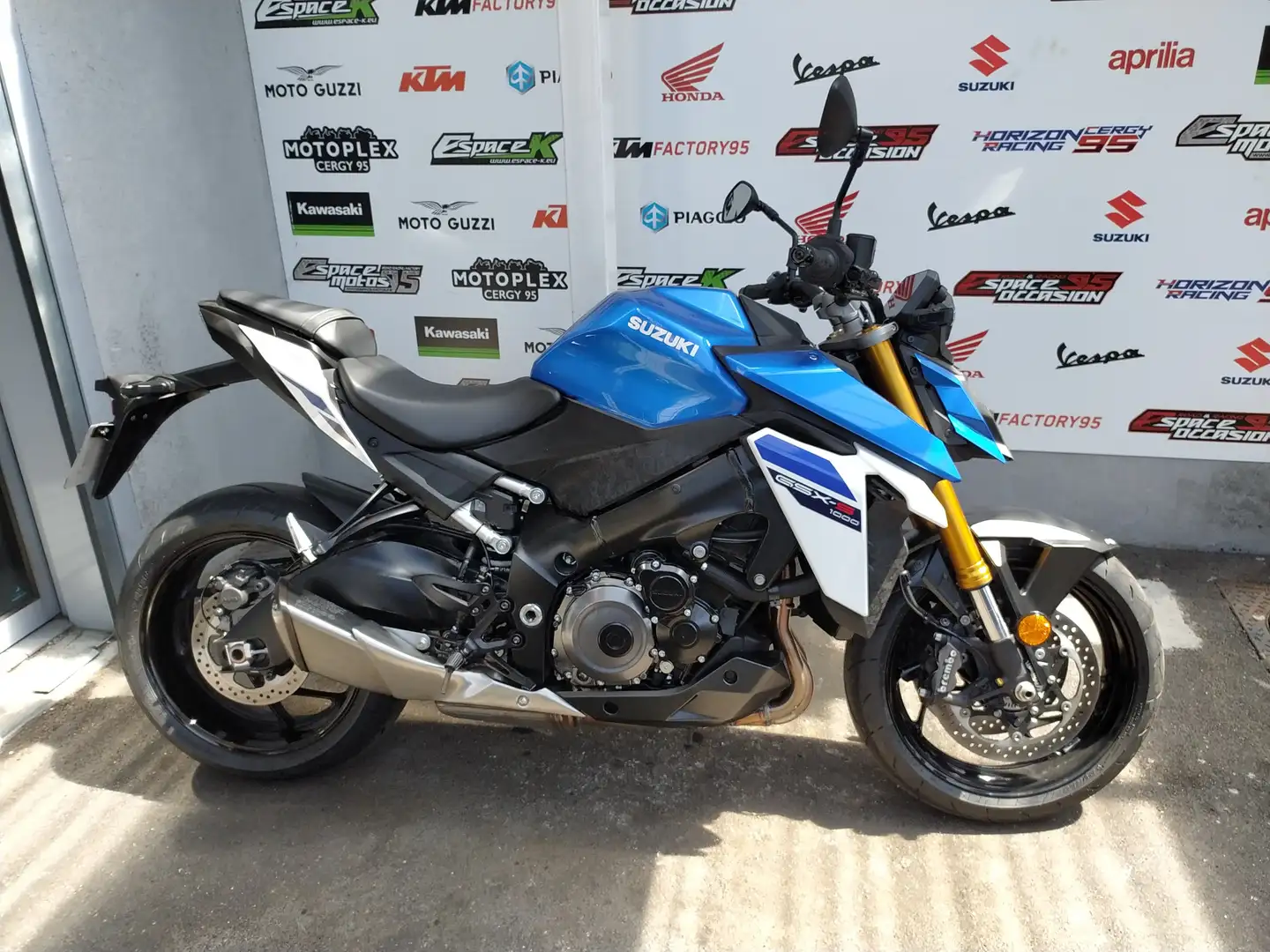 Suzuki GSX-S 1000 Bleu - 1