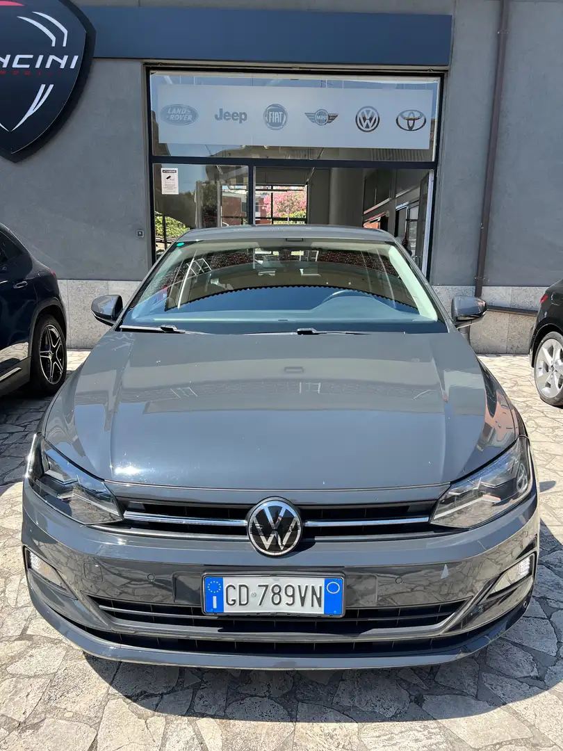 Volkswagen Polo Polo VI 2017 5p 1.0 evo Sport 80cv Grijs - 2