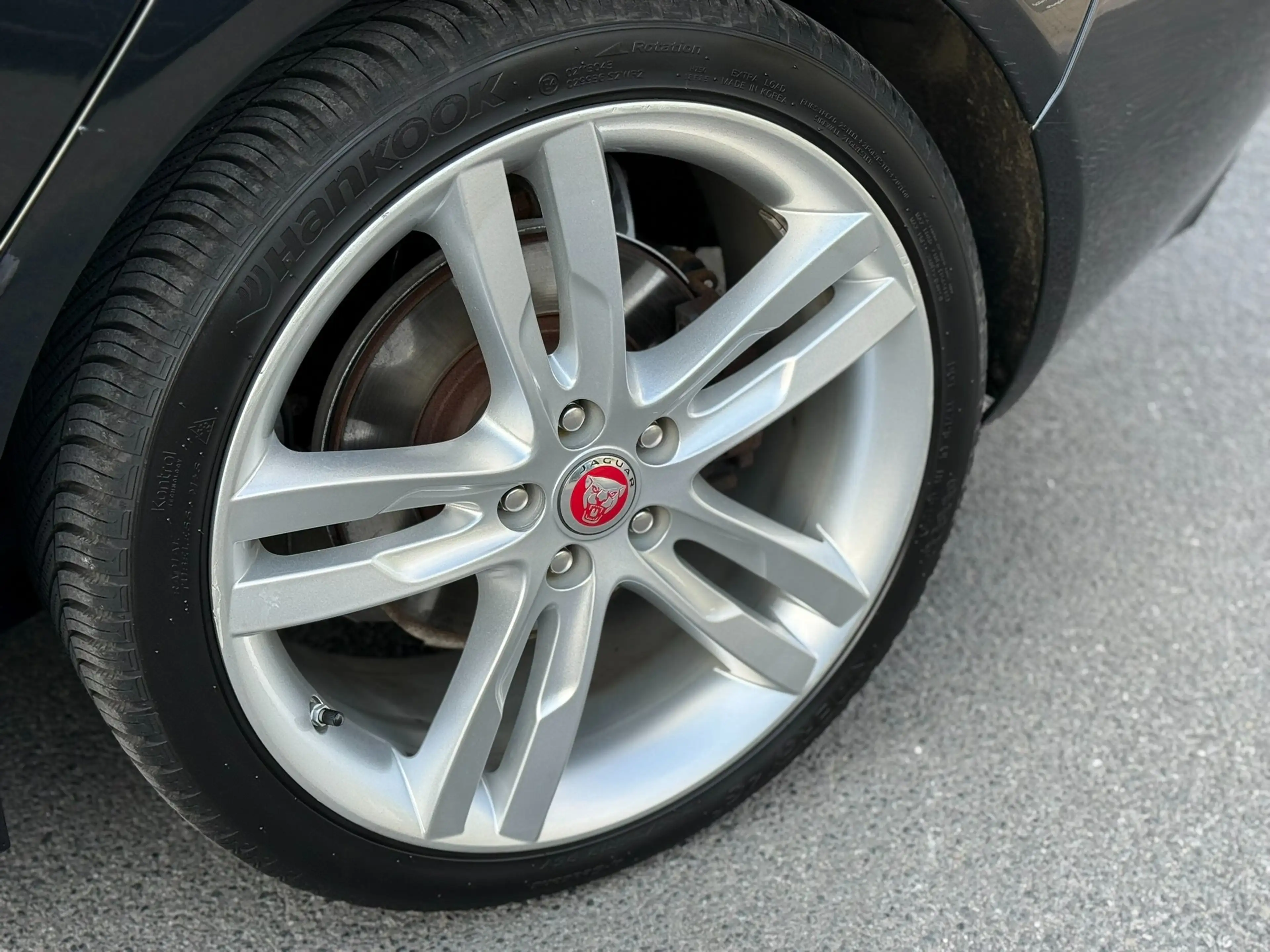 Jaguar XE Performance R-Sport / PANO /MERIDIAN / CARPLAY / — photo 12