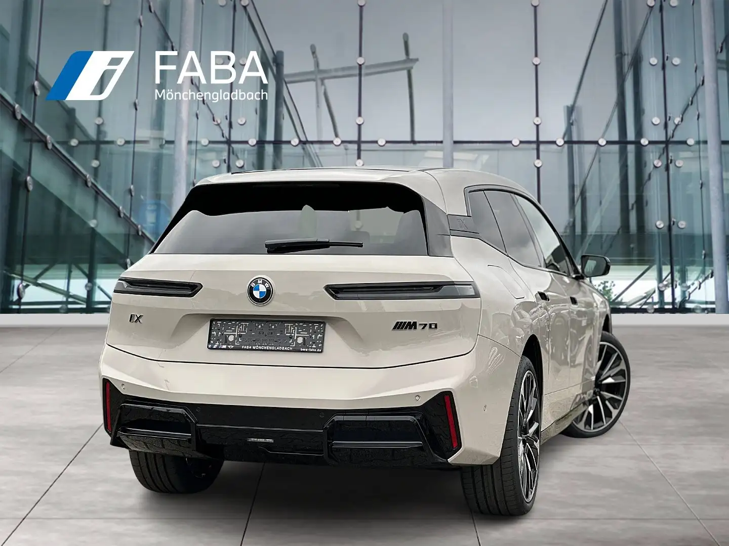 BMW iX M70 xDrive Innovationspaket B&W Surround Grau - 2