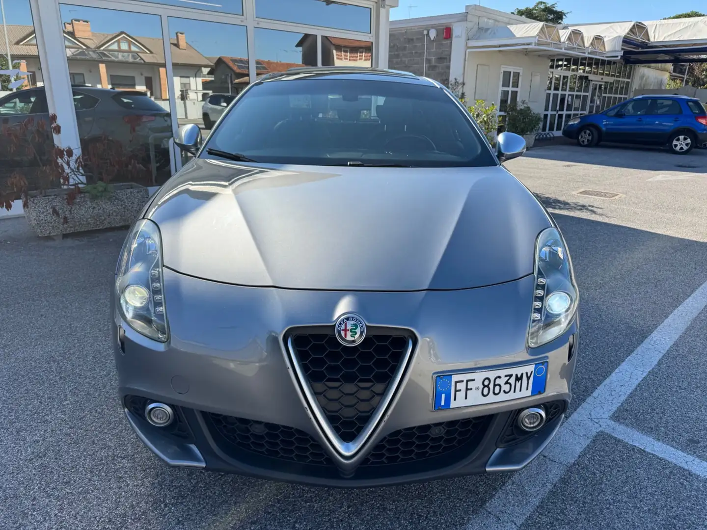 Alfa Romeo Giulietta Giulietta 2.0 JTDm 150 CV Super Grijs - 2