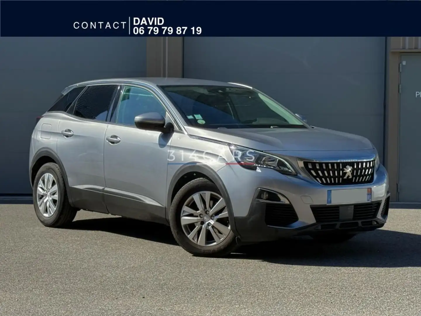 Peugeot 3008 1.6 BlueHDi 120 cv BVA Gris - 1