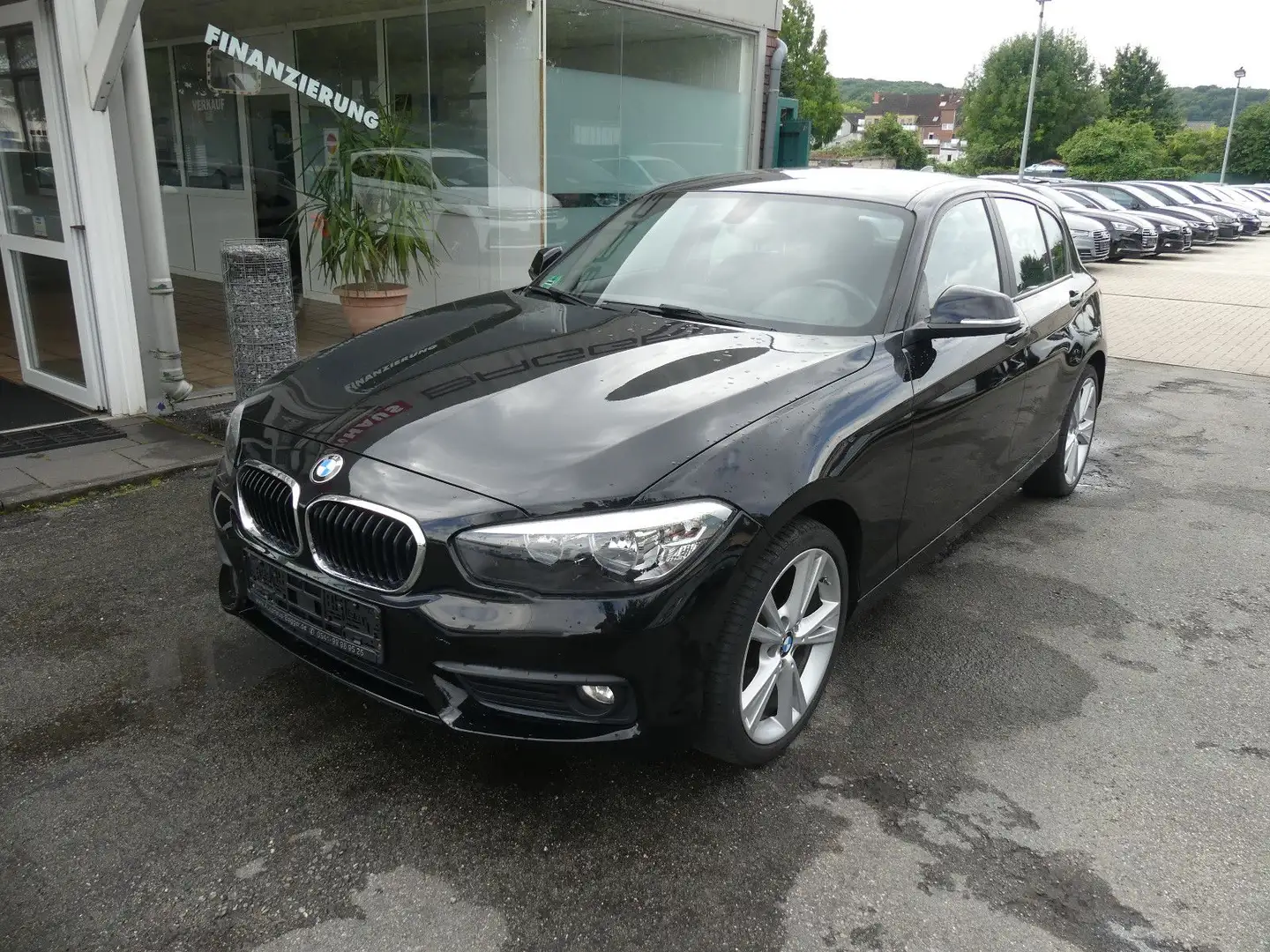 BMW 118 Baureihe 1 Lim. 5-trg. 118 i Advantage Noir - 2