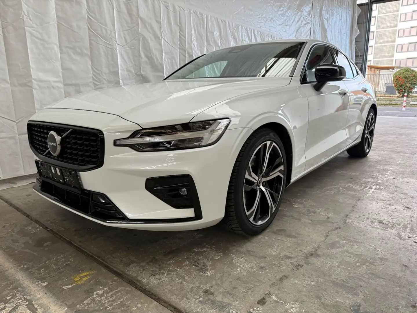 Volvo S60 B5 Plus Dark Pano Leder CarPlay Led Kamera Blanco - 1