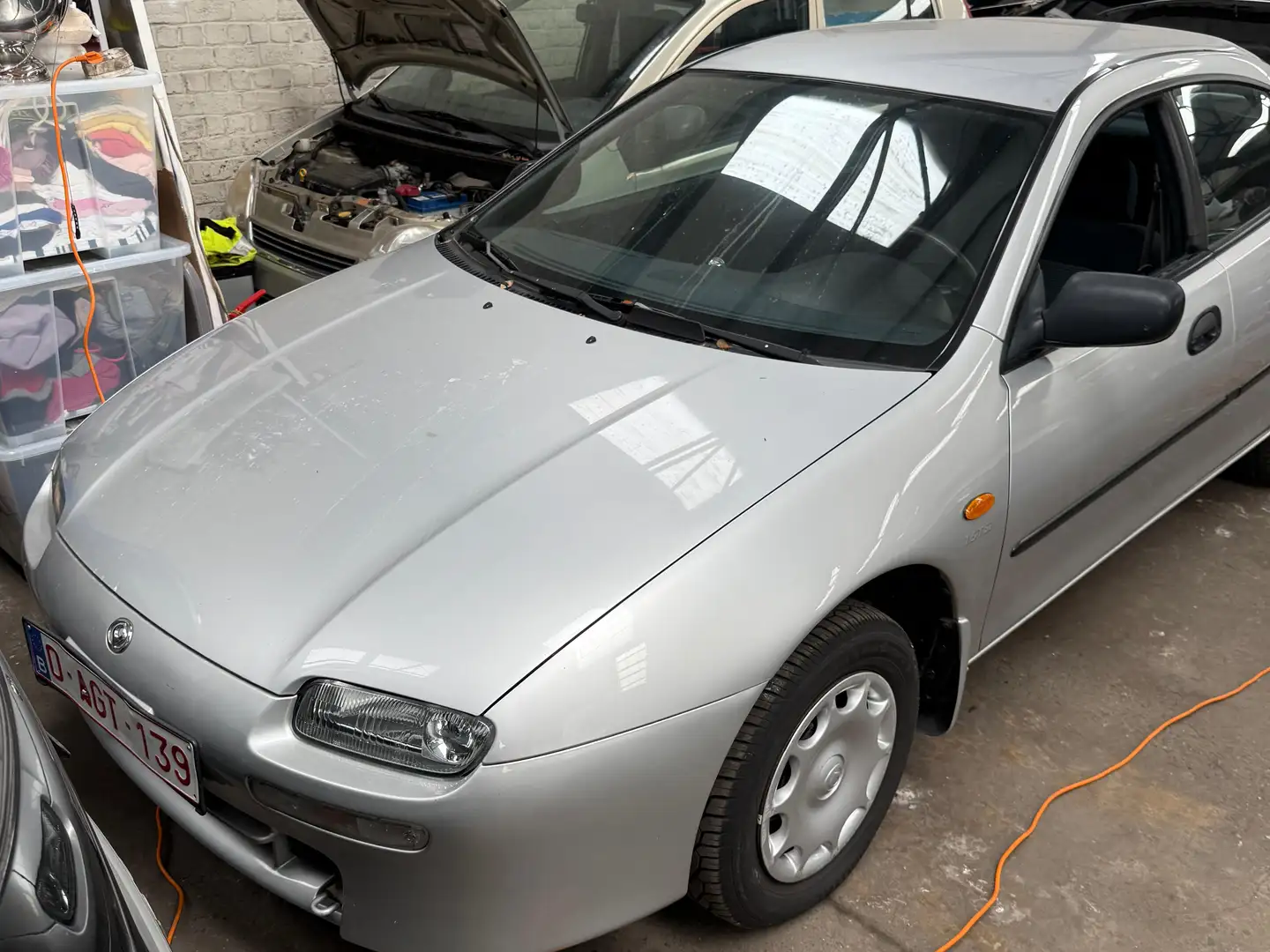 Mazda 323 1.5i 16v TSi Plateado - 1