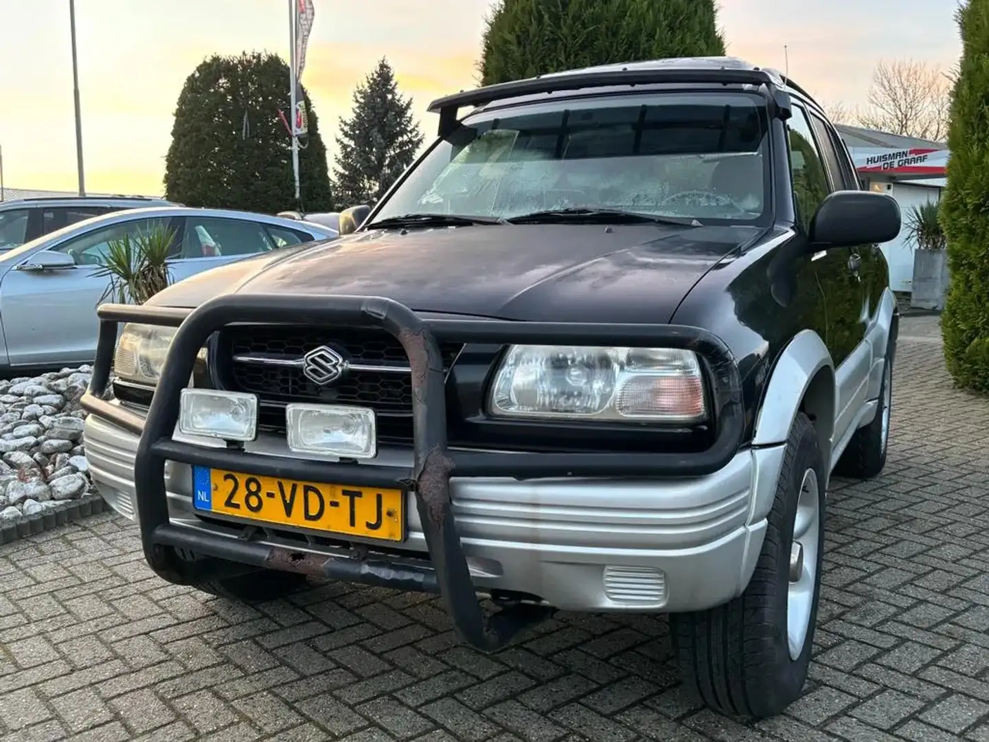 Suzuki Grand Vitara 2.5 V6 Grijs Kenteken 4X4 Benzine Zwart - 1