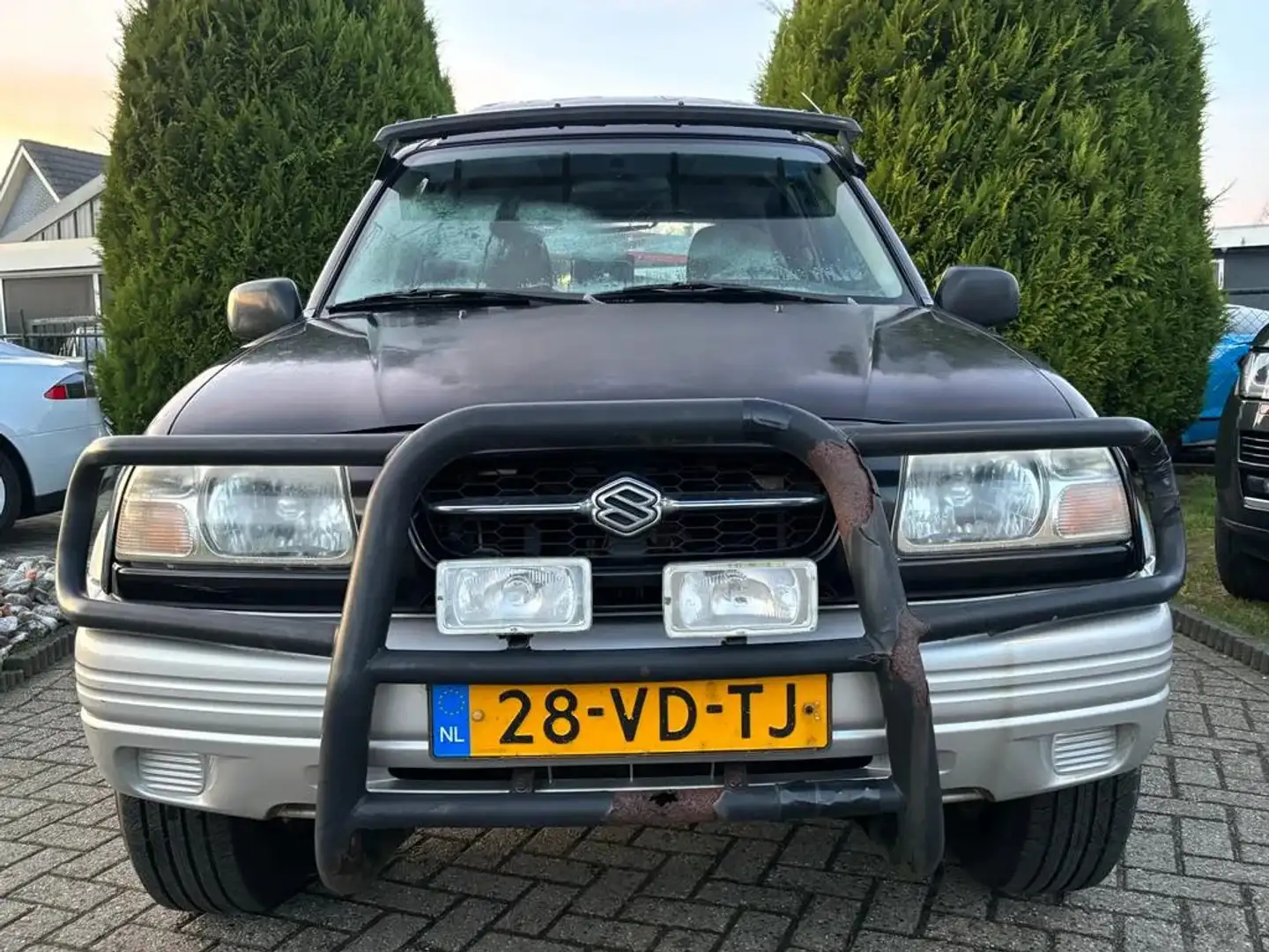 Suzuki Grand Vitara 2.5 V6 Grijs Kenteken 4X4 Benzine Zwart - 2