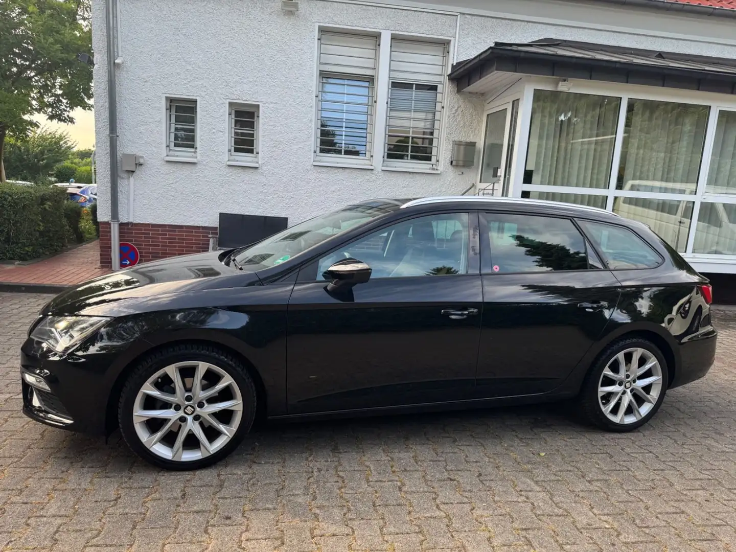 SEAT Leon ST FR/1.Hand/Panorama/Kamera/ Nero - 2