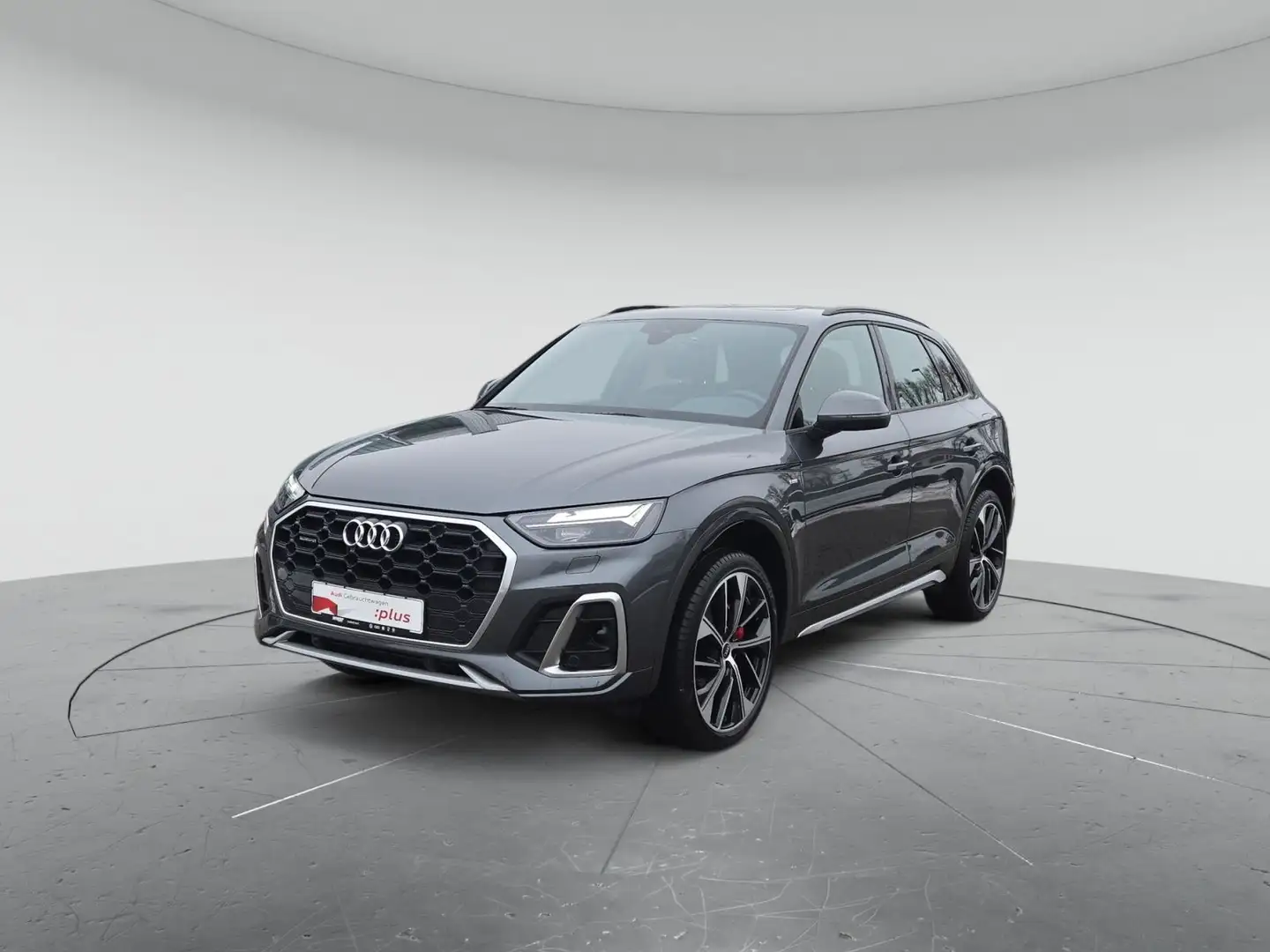 Audi Q5 S line 55 TFSI e qu. S tronic, PANO/AHK/21"/T Grau - 2