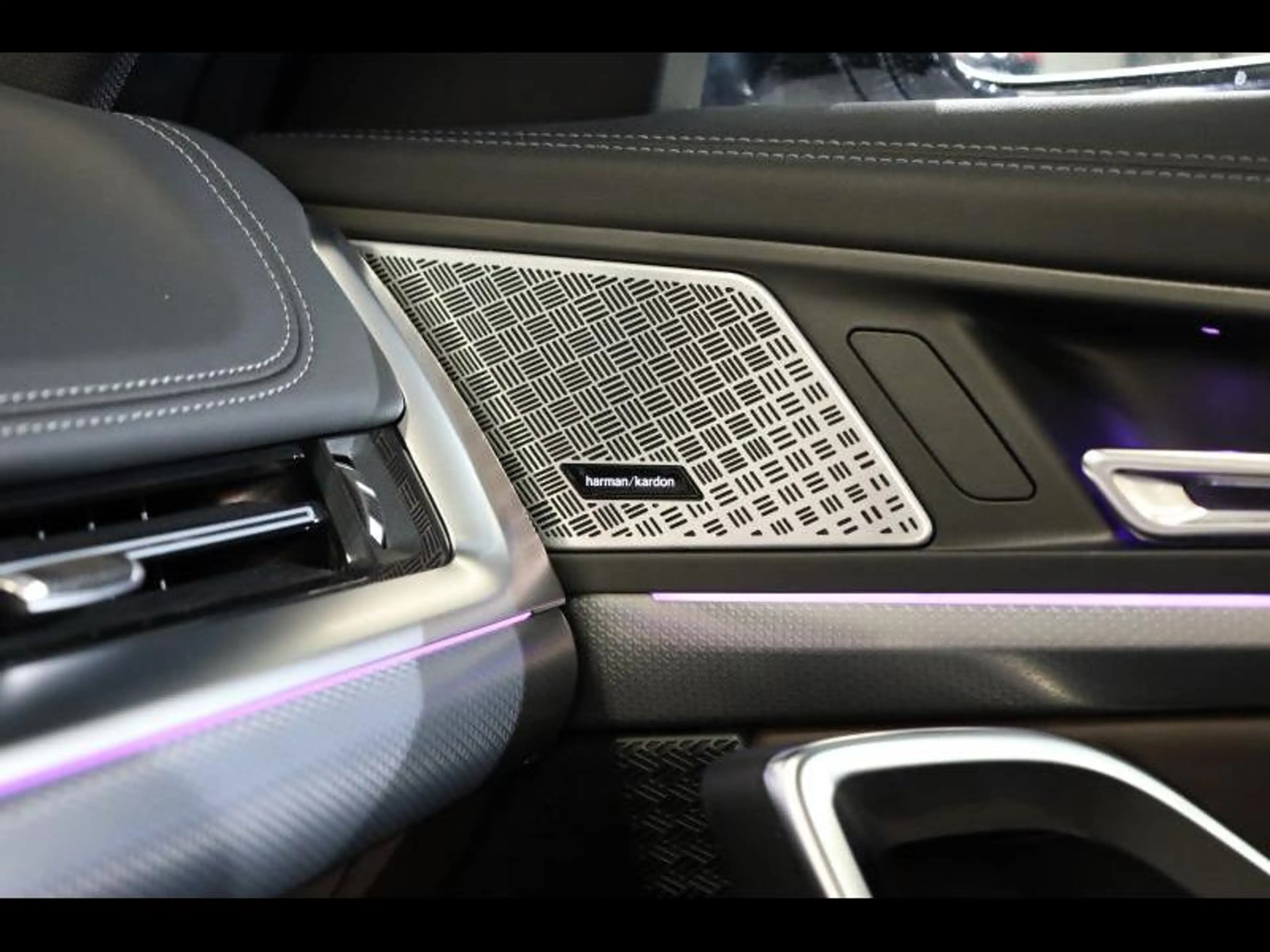 BMW X1 sDrive20i Kit M Sport — photo 14
