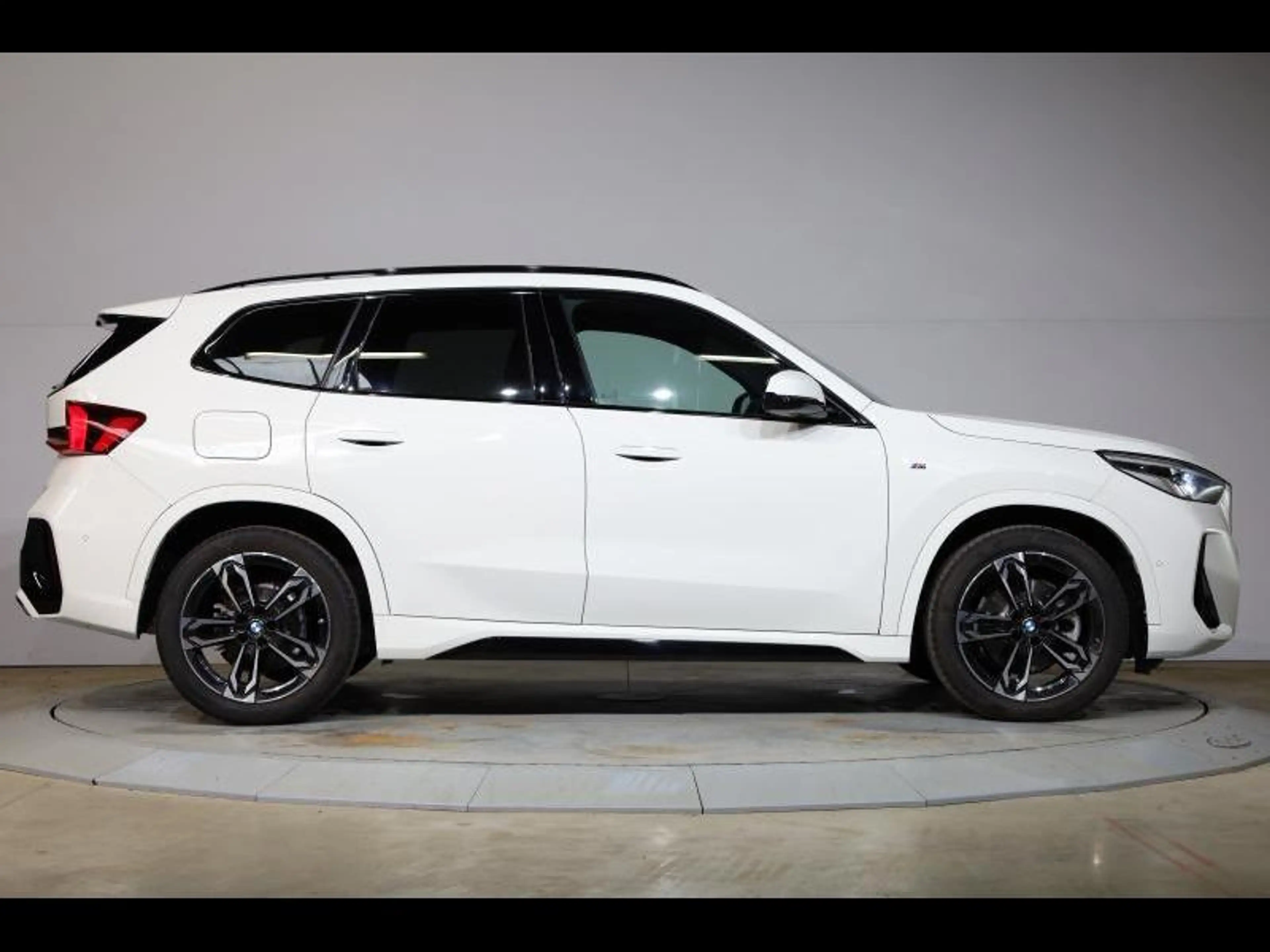 BMW X1 sDrive20i Kit M Sport — photo 3