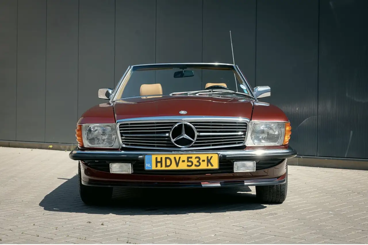 Mercedes-Benz SL 560, foto 2