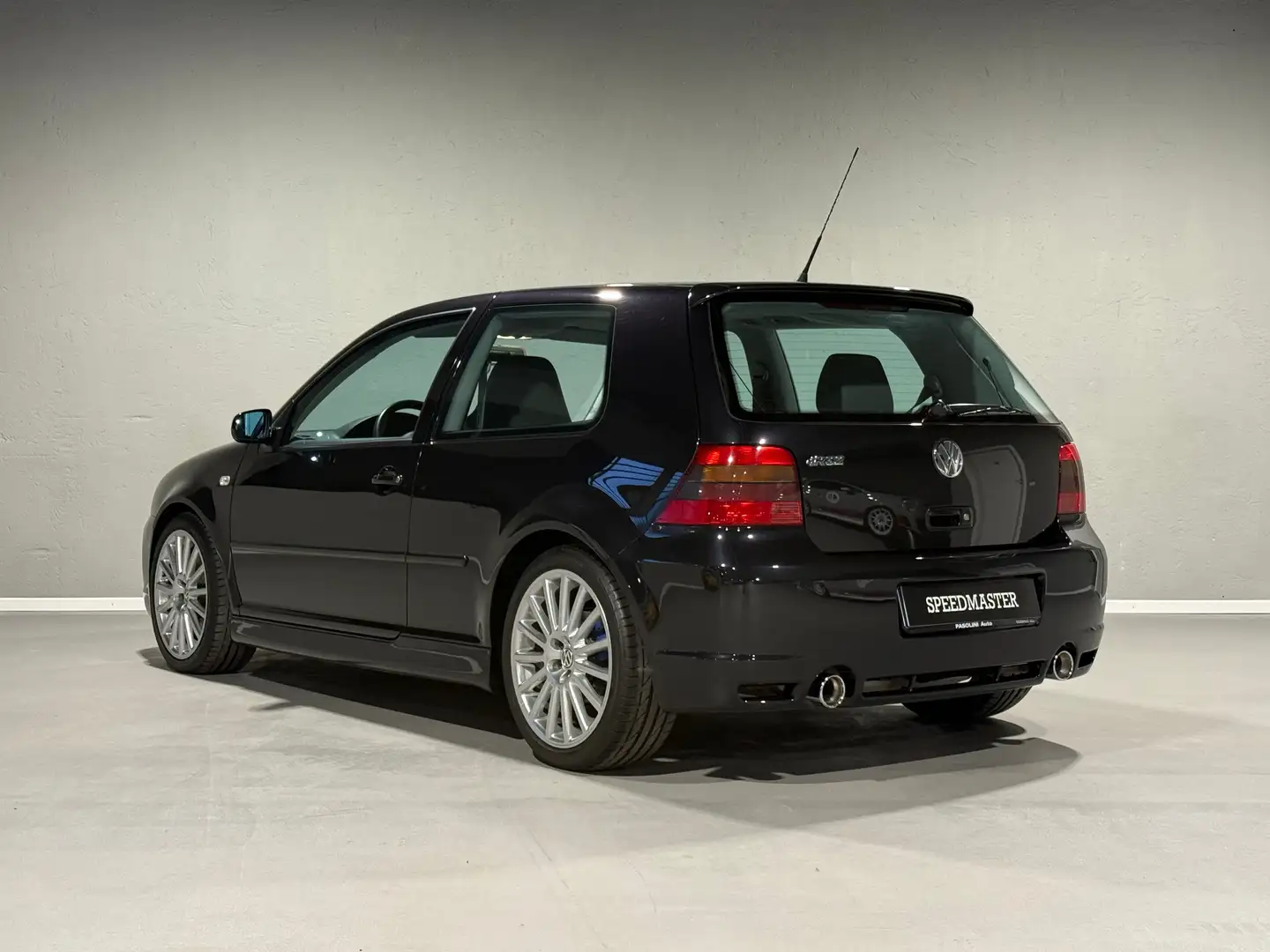 Volkswagen Golf 3p 3.2 R32 **UFF. ITA - ASI** Zwart - 2