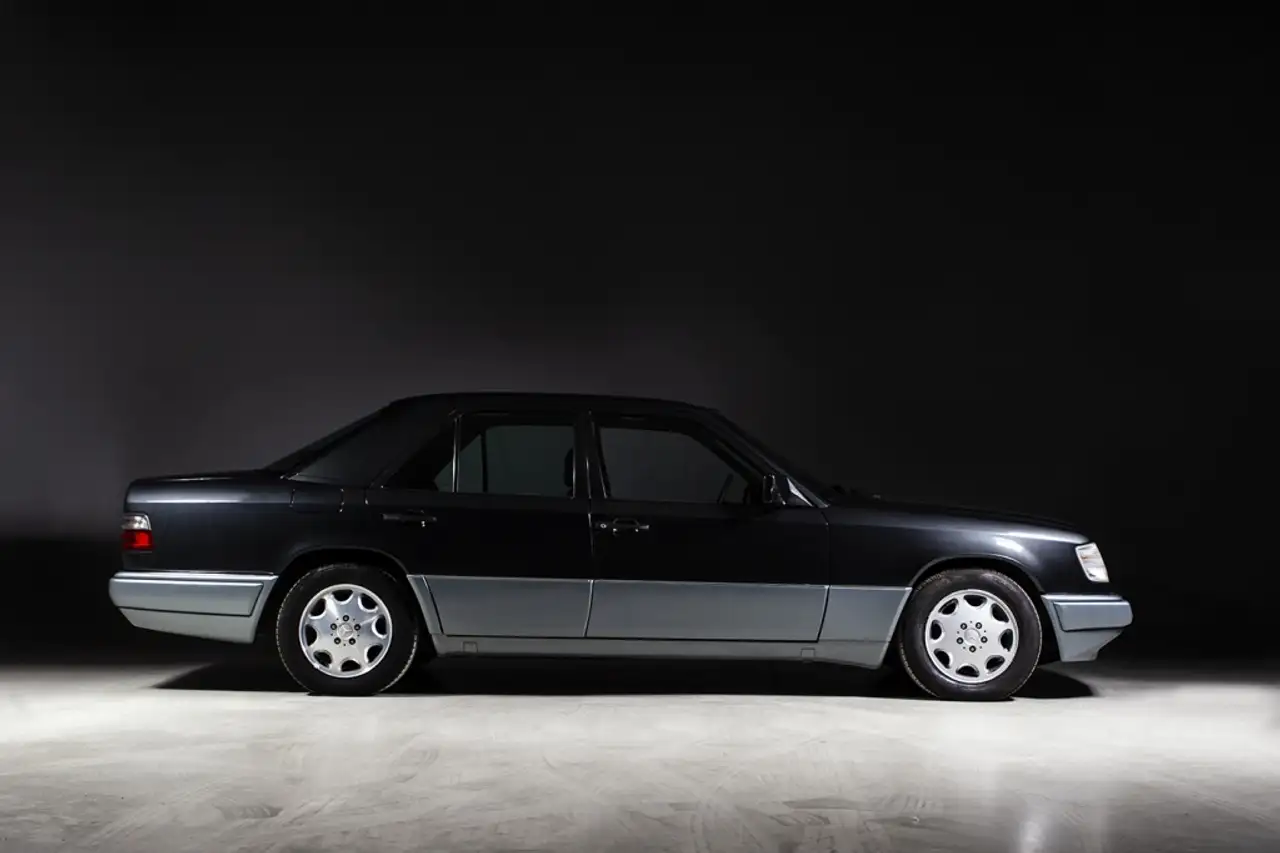 Mercedes-Benz E 280, foto 2