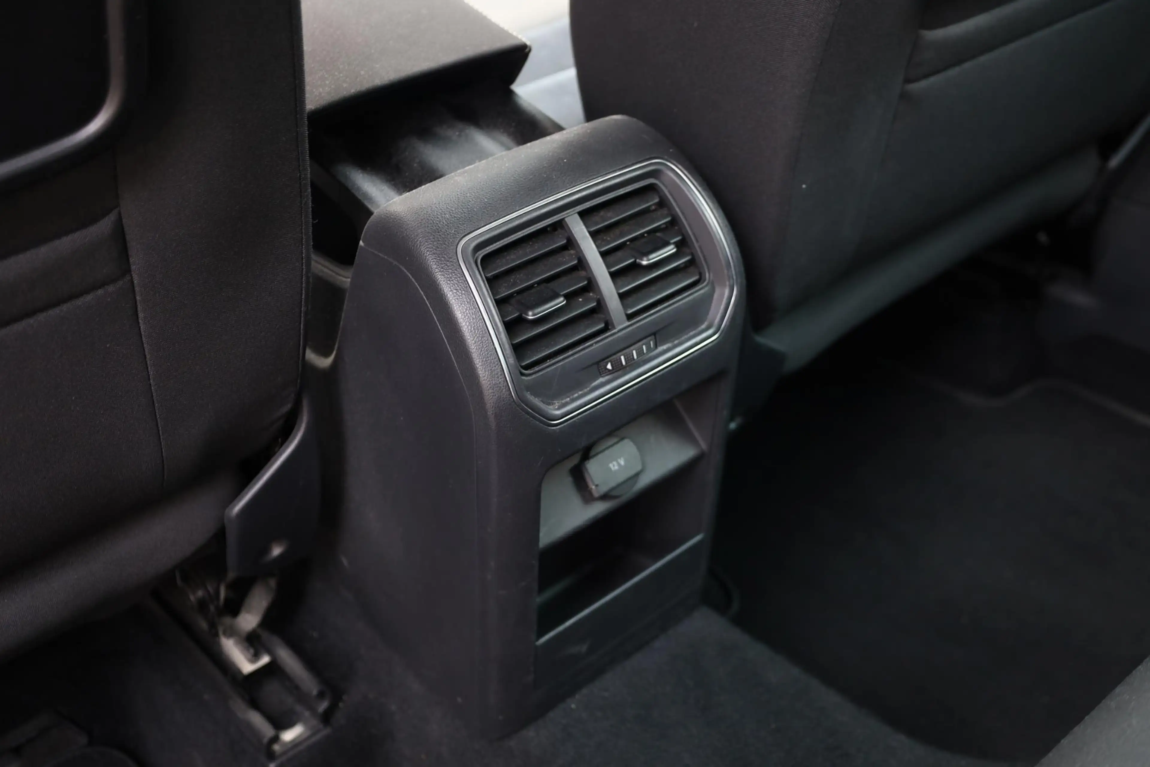 Volkswagen Golf Sportsvan 1.2 TSI Highline 110PK / 81kW DSG, Wegklapbare tre — photo 30