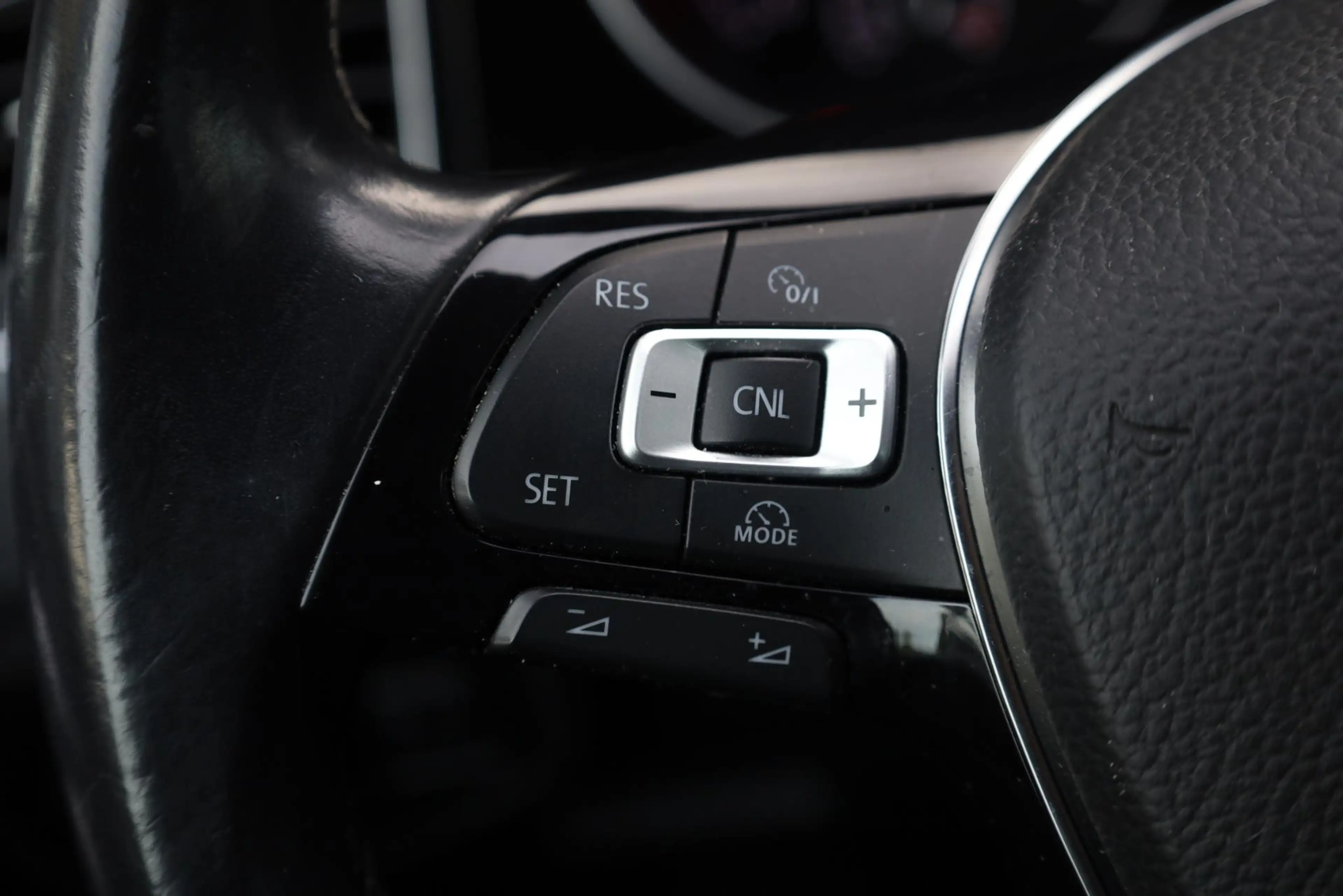 Volkswagen Golf Sportsvan 1.2 TSI Highline 110PK / 81kW DSG, Wegklapbare tre — photo 14