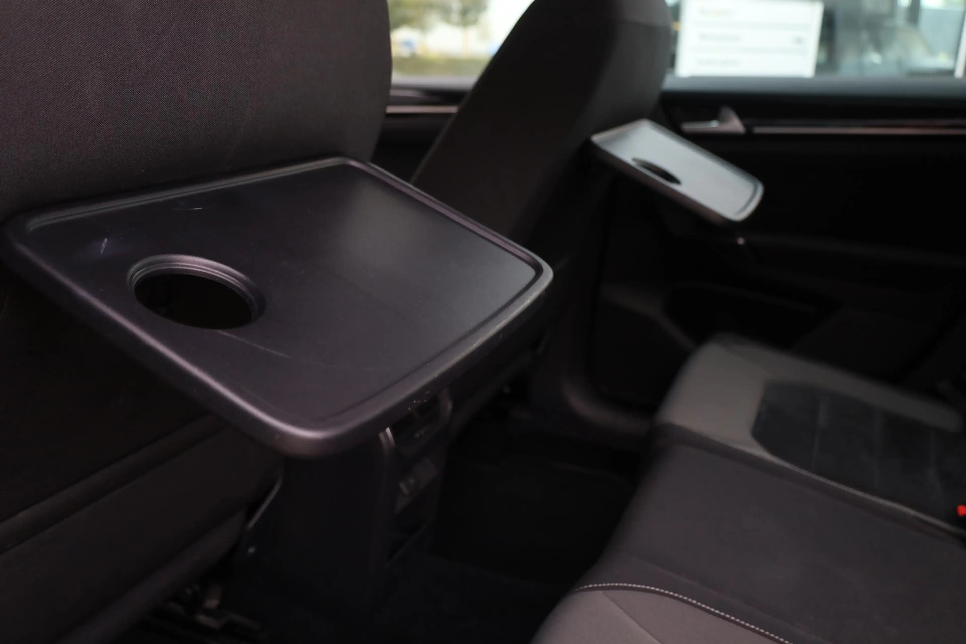 Volkswagen Golf Sportsvan 1.2 TSI Highline 110PK / 81kW DSG, Wegklapbare tre — photo 29