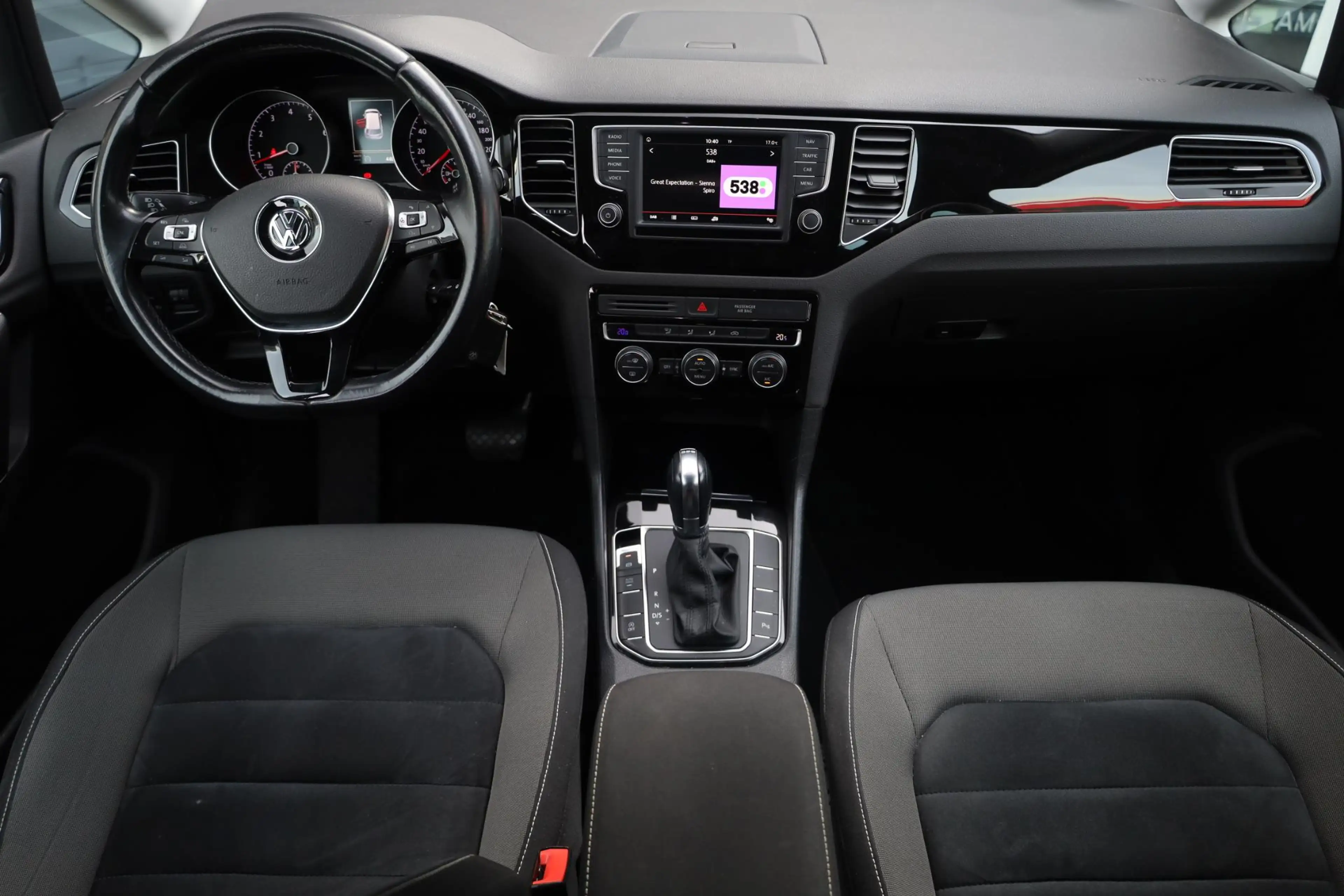 Volkswagen Golf Sportsvan 1.2 TSI Highline 110PK / 81kW DSG, Wegklapbare tre — photo 2