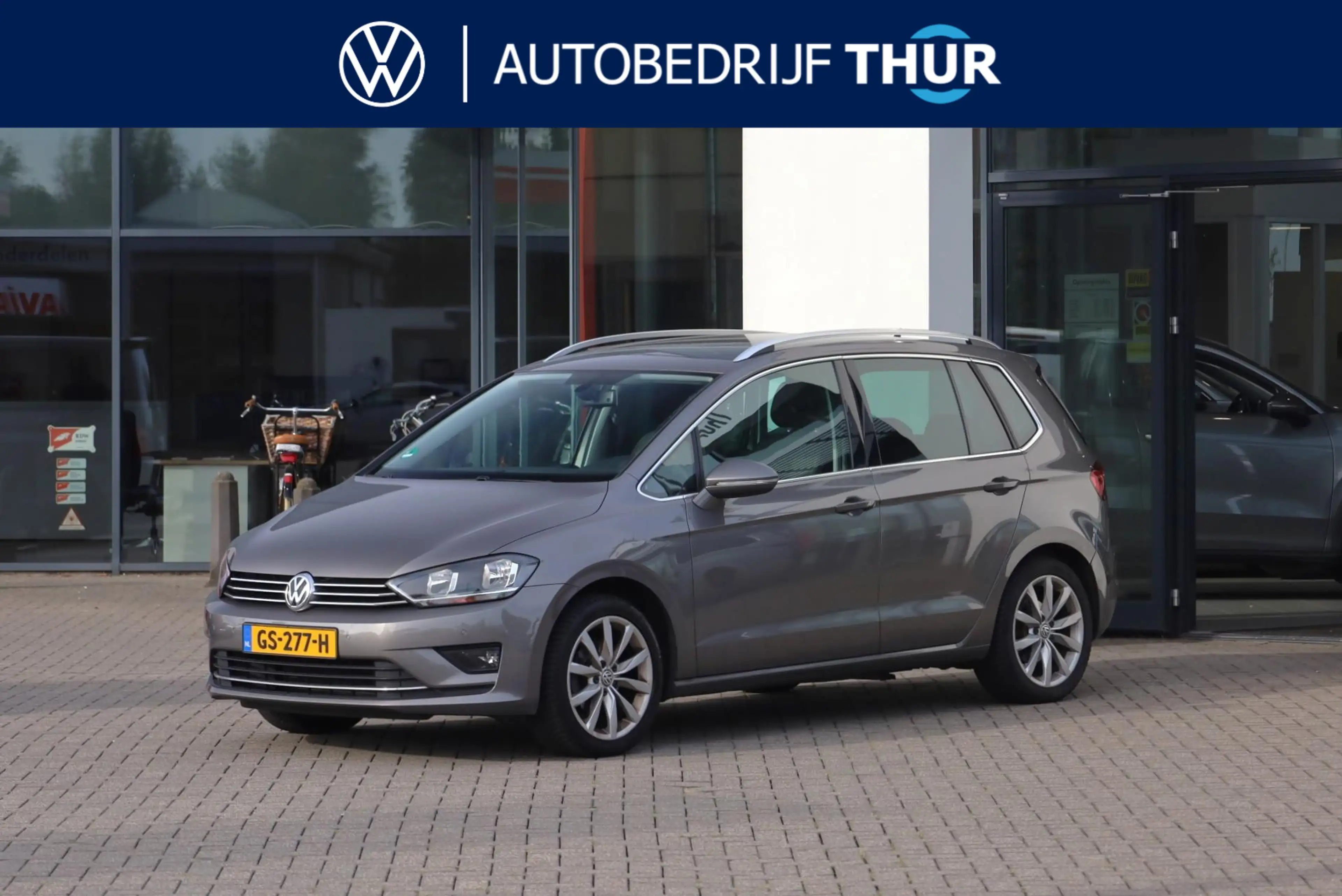 Volkswagen Golf Sportsvan 1.2 TSI Highline 110PK / 81kW DSG, Wegklapbare tre
