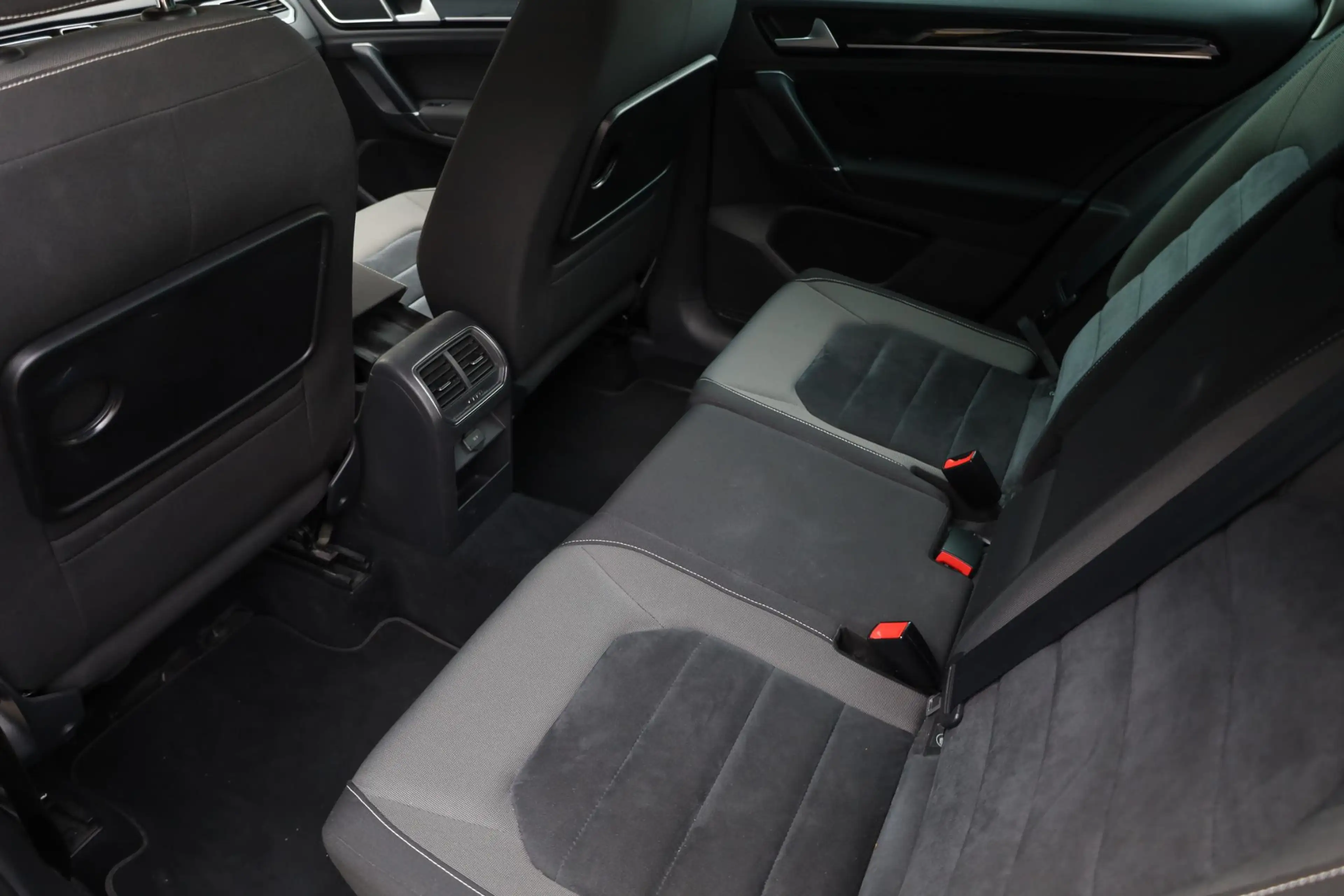 Volkswagen Golf Sportsvan 1.2 TSI Highline 110PK / 81kW DSG, Wegklapbare tre — photo 28