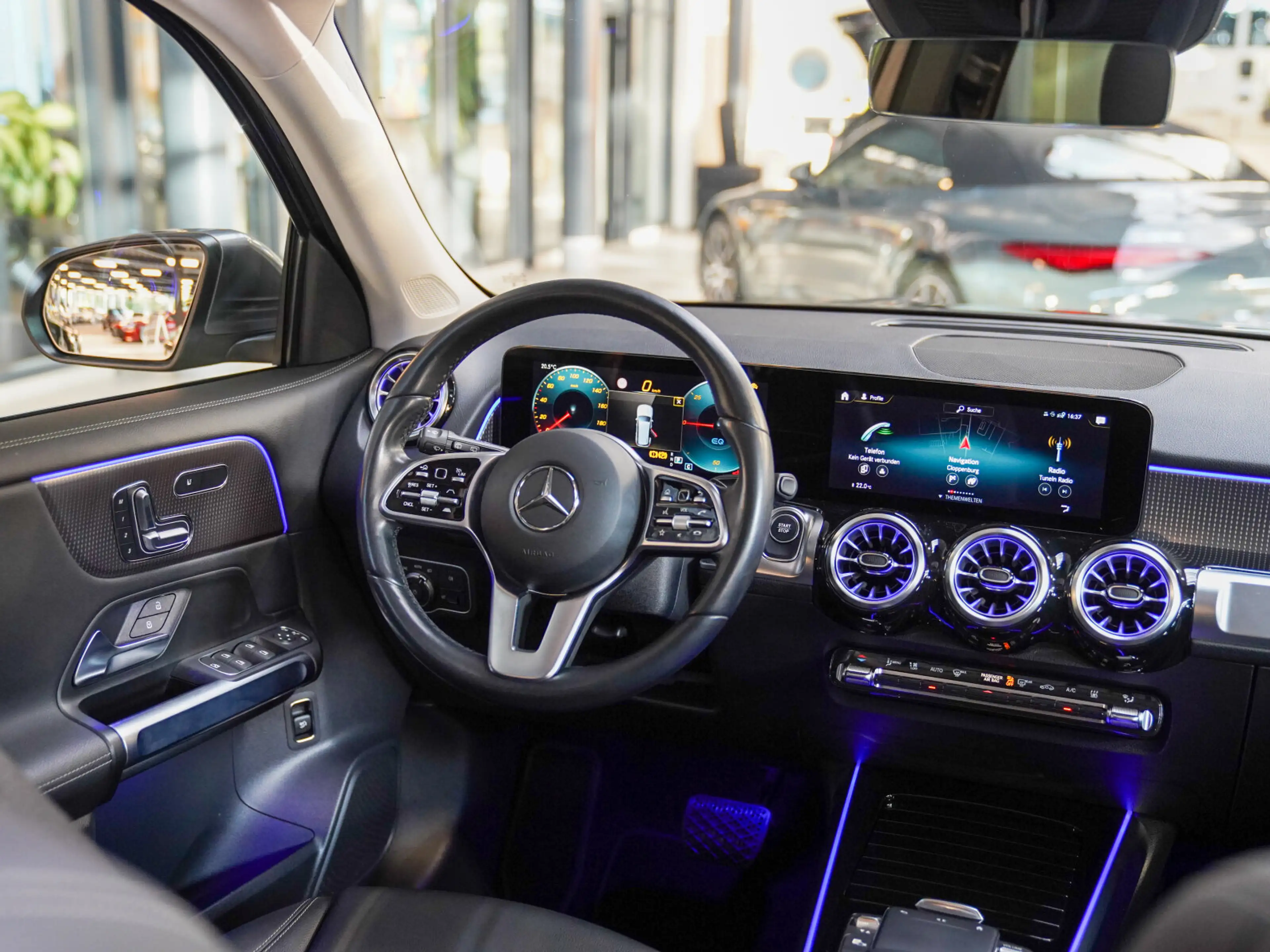 Mercedes-Benz EQB 250 Progressive  Distronic  Memory Panorama — photo 12