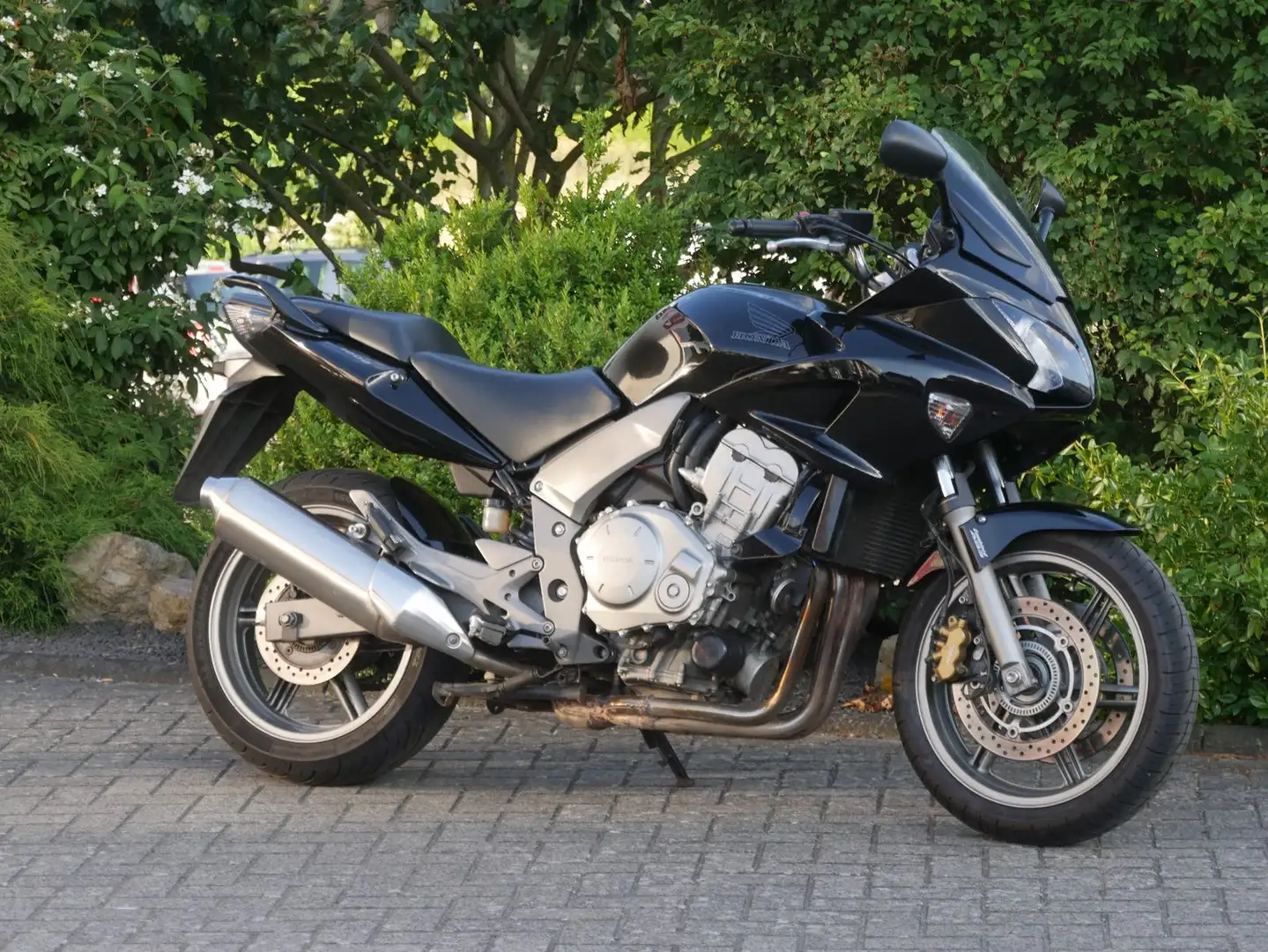 Honda CBF 1000 Fekete - 2