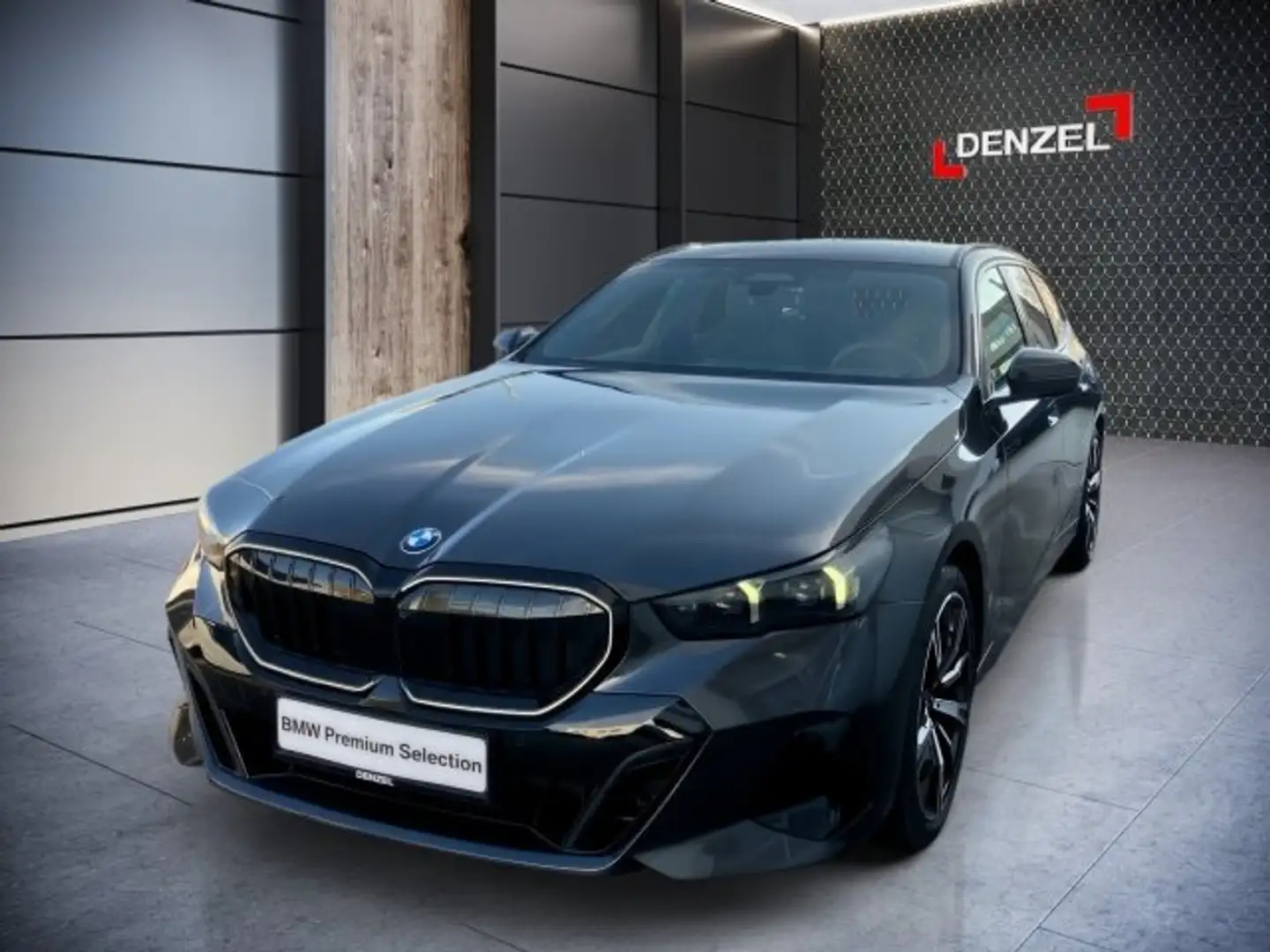 BMW 520 d xDrive Touring G61 B47 Grau - 2