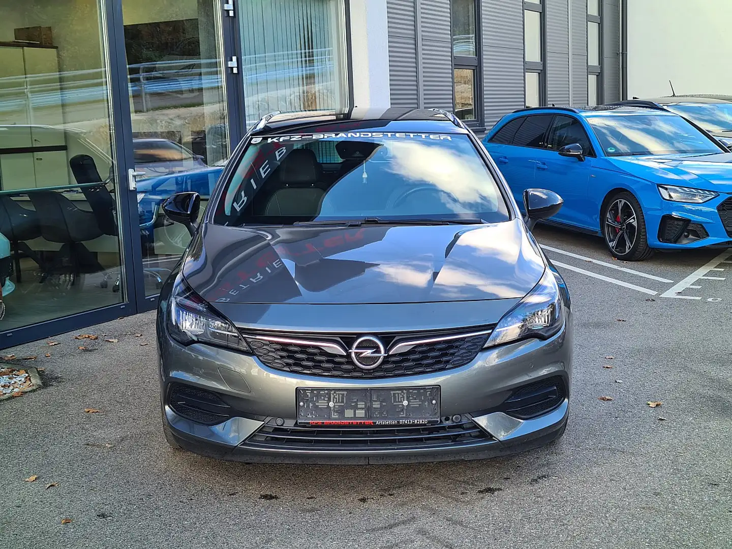 Opel Astra ST 1,2 Turbo Direct Inj. Design&Tech Grau - 2