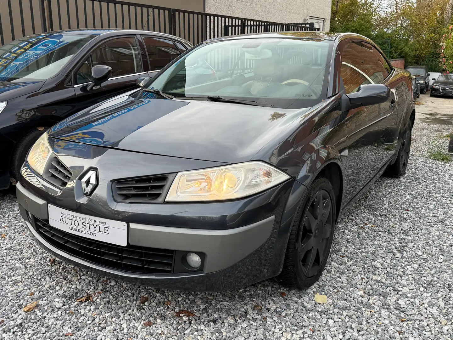 Renault Megane CC 1.5 dCi / Garantie / Airco / Isofix / Zwart - 2