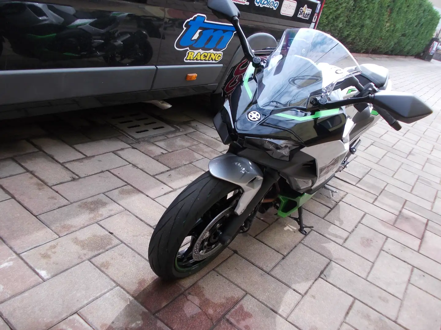 Kawasaki Ninja 7 Hybrid 2025 Šedá - 2