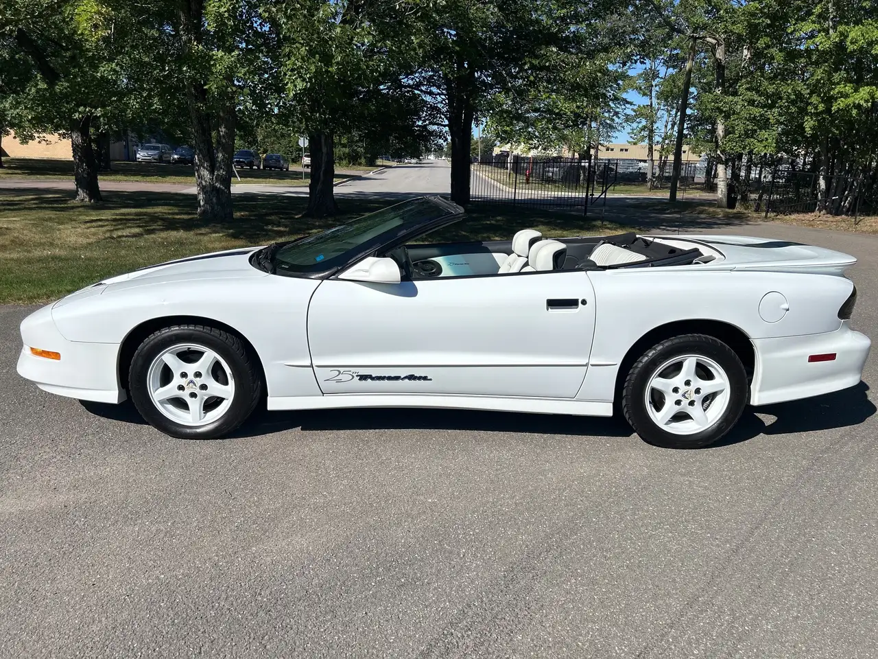 Pontiac Firebird снимка Pontiac Firebird