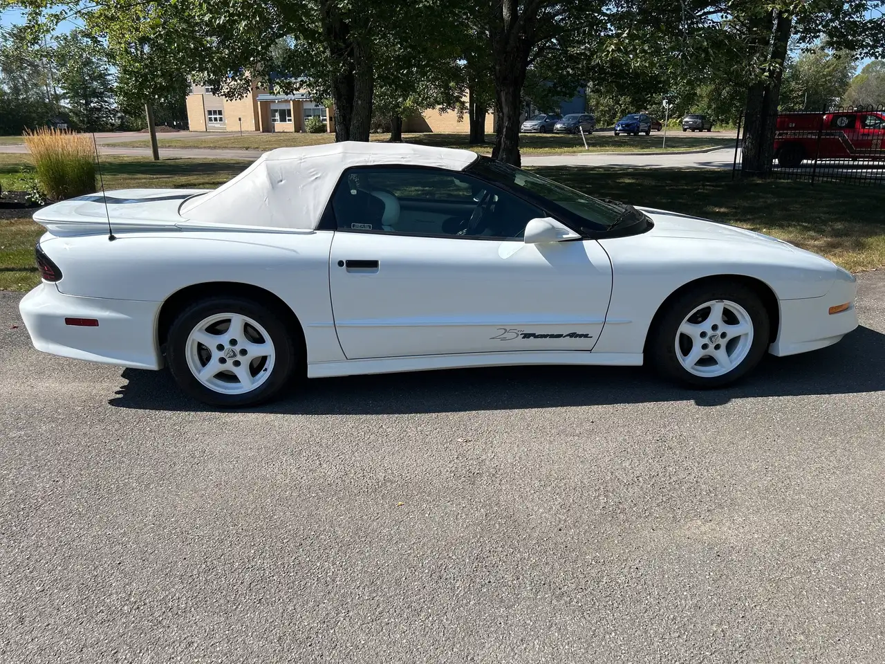 Pontiac Firebird снимка Pontiac Firebird