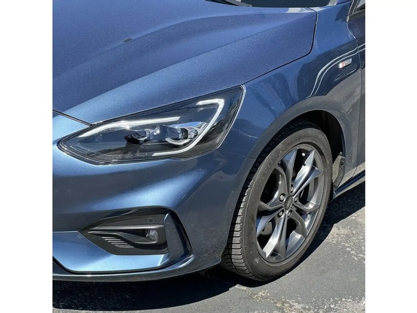 Ford Focus ST-Line Traveller LED- AHK Blau - 2