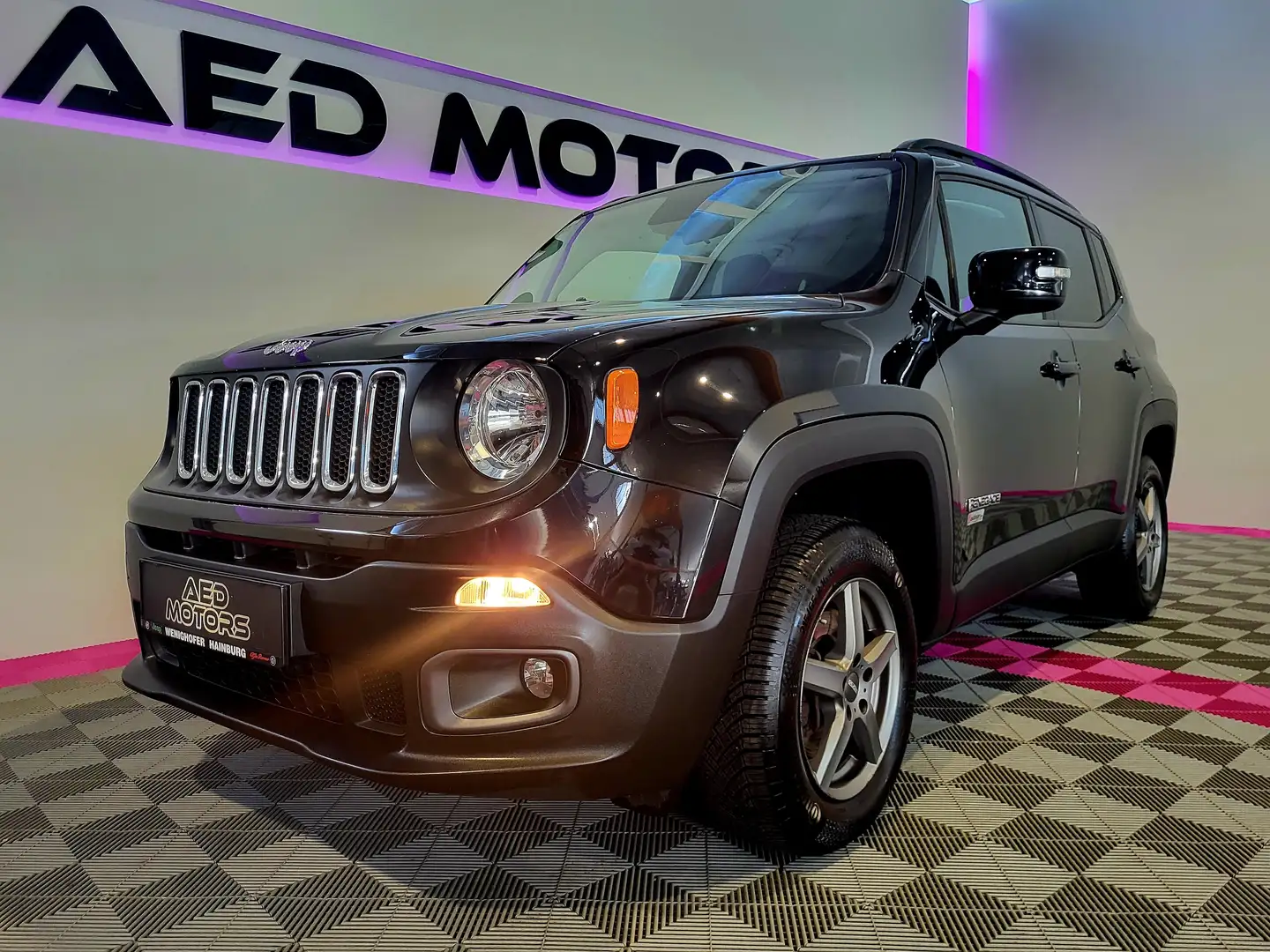 Jeep Renegade 4x4 Longitude Zwart - 1