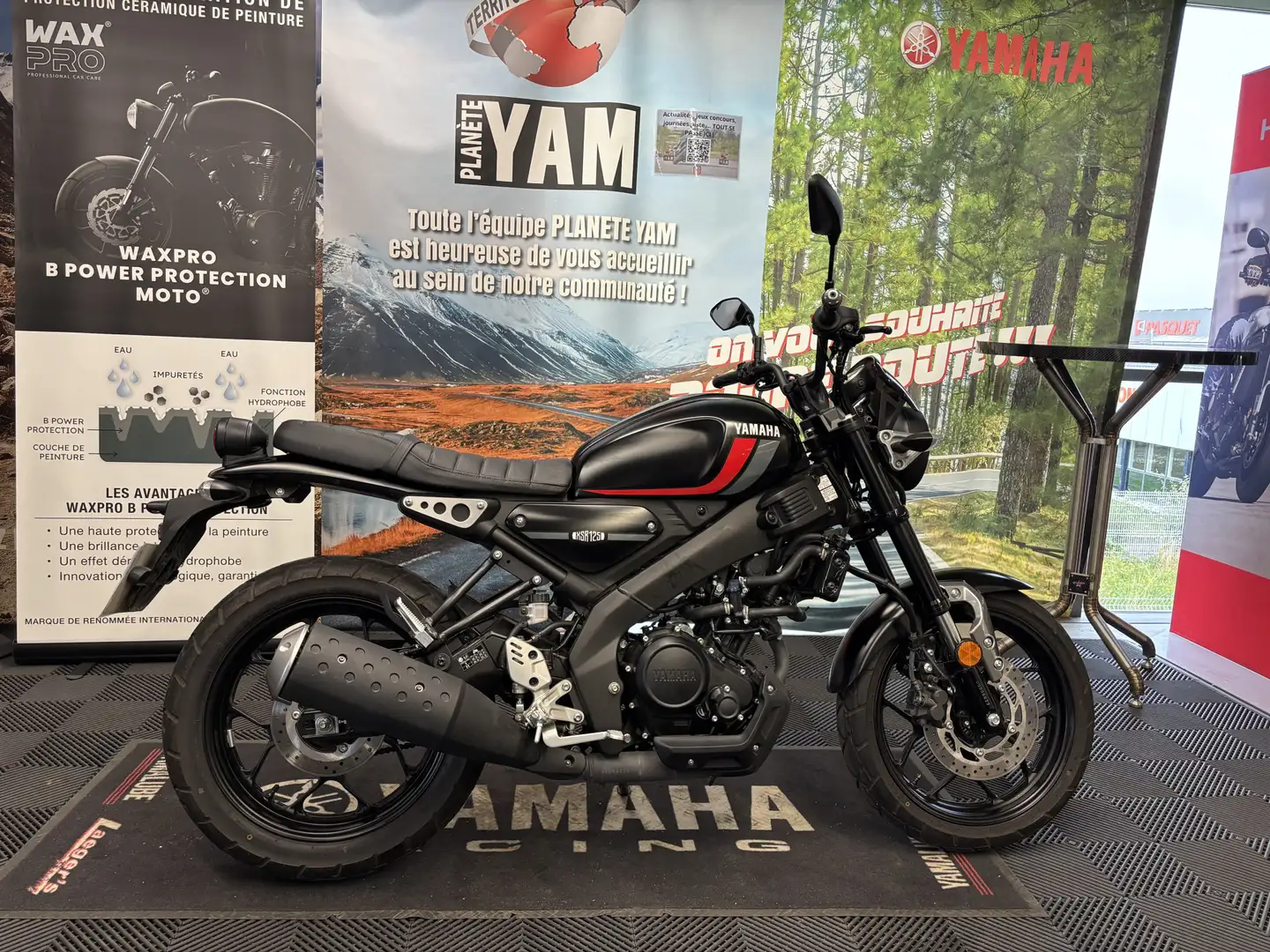 Yamaha XSR 125 Siyah - 1