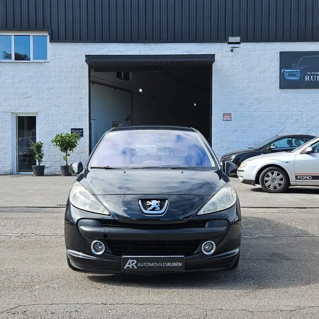 Peugeot 207 1.6 HDI XT crna - 2