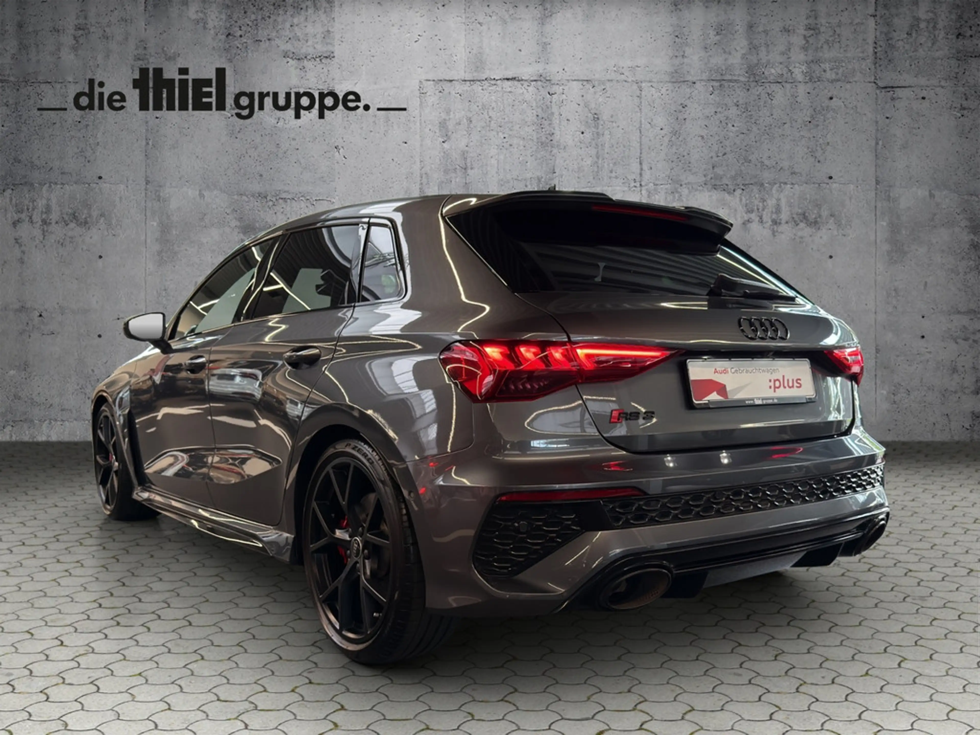 Audi RS3 2.5 TFSI quattro Matrix+Pano+B&O+HuD — photo 4