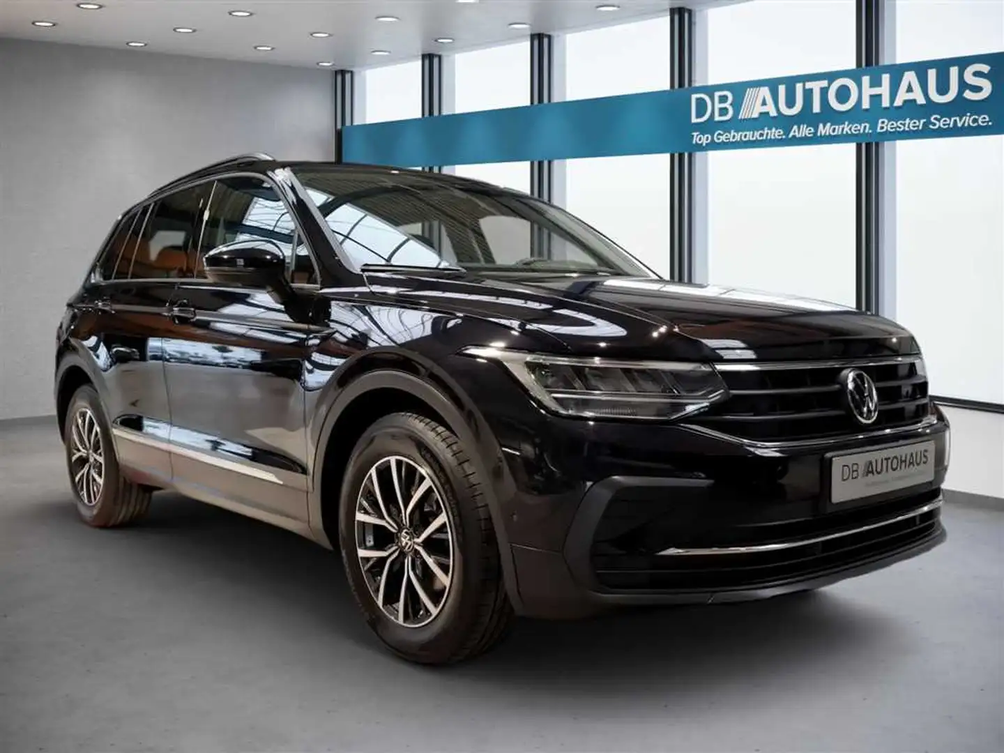 Volkswagen Tiguan Life 1.5 TSI Zwart - 2