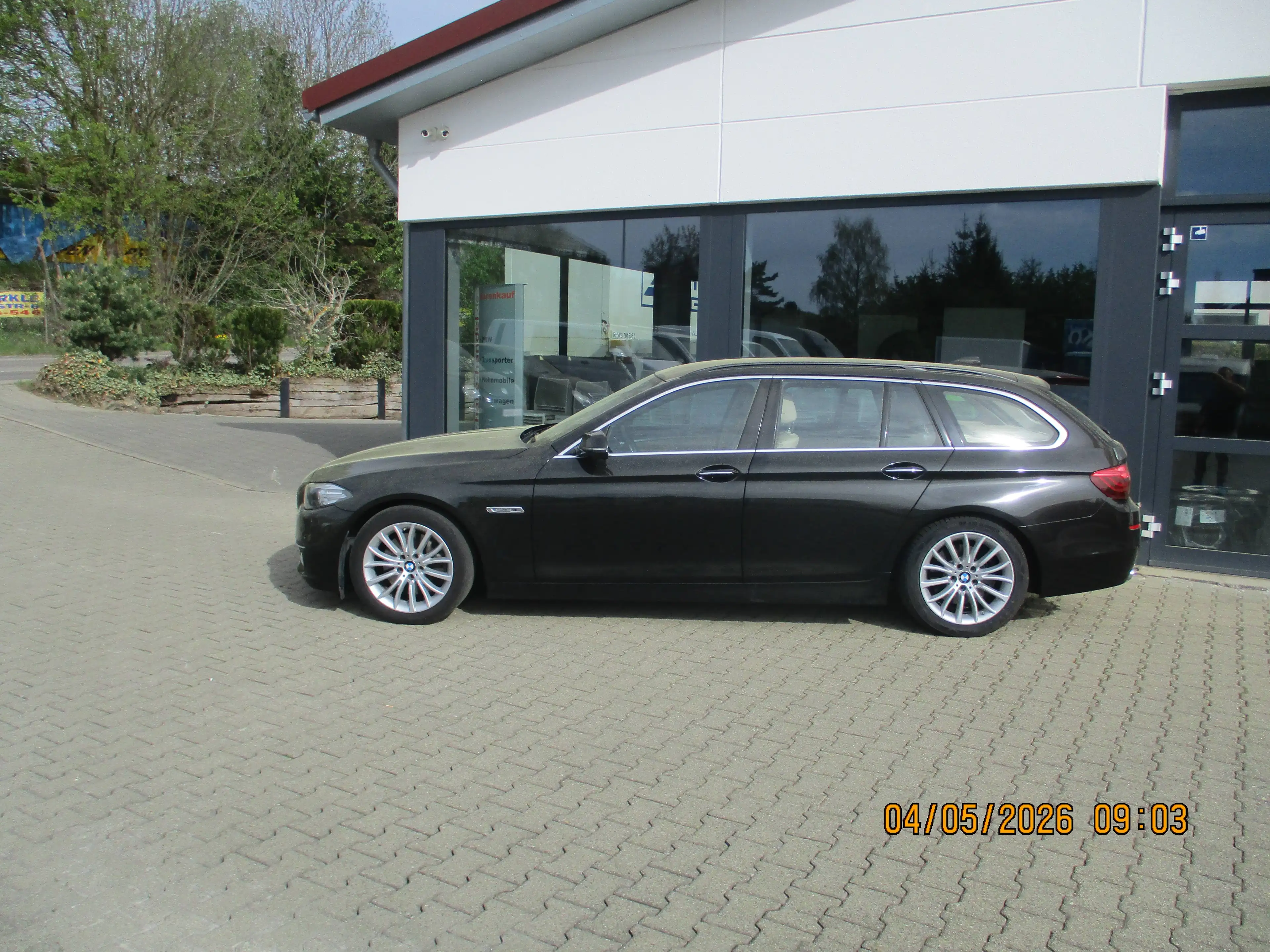 BMW 525 525 d Luxury — photo 3