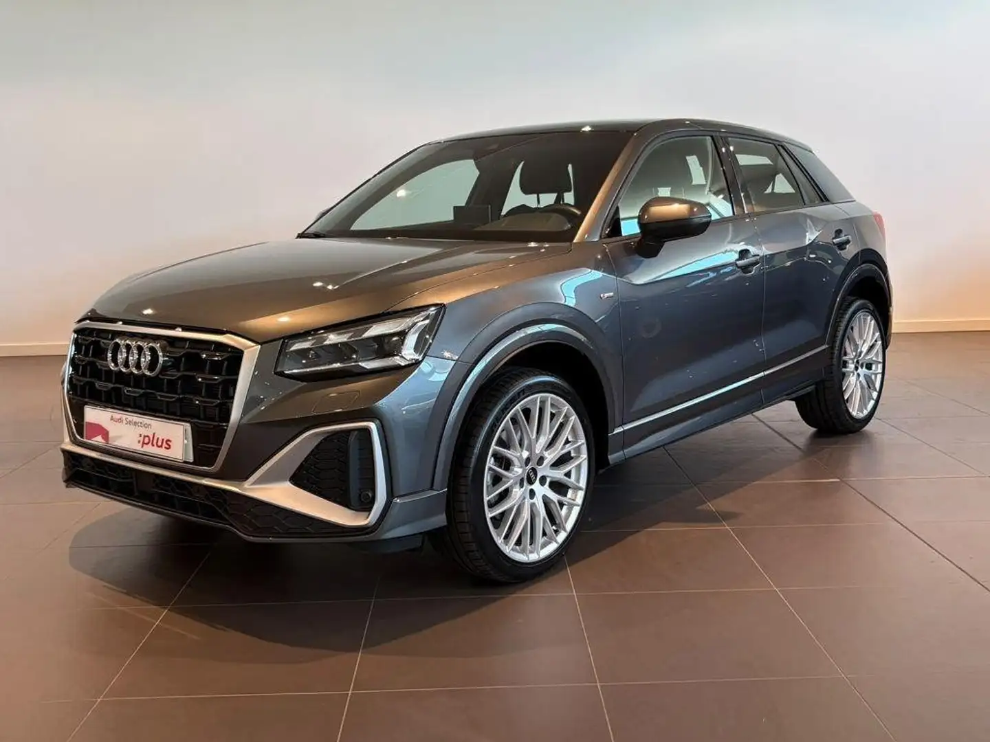 Audi Q2 35 TFSI Adrenalin S tronic 110kW Gris - 1
