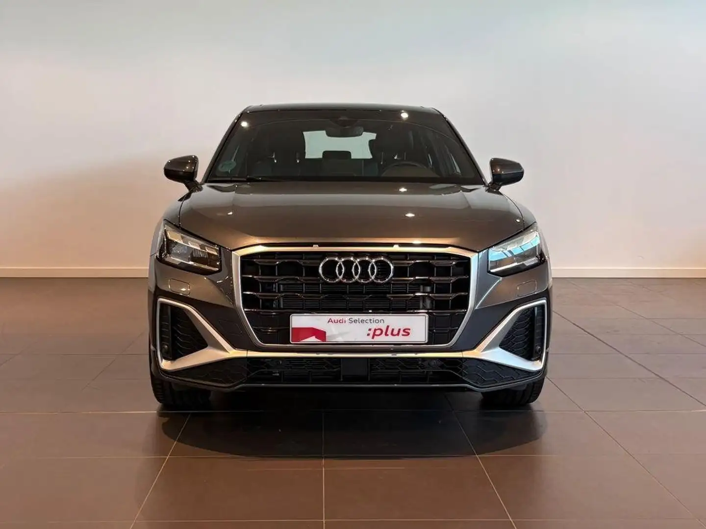 Audi Q2 35 TFSI Adrenalin S tronic 110kW Gris - 2