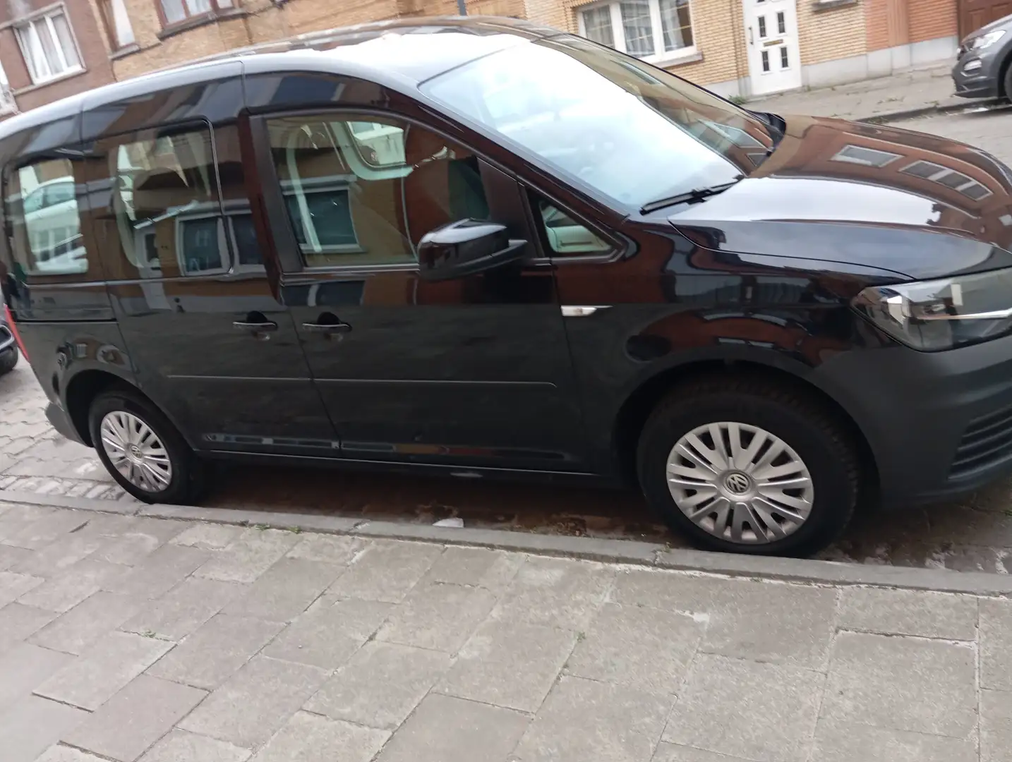 Volkswagen Caddy Caddy 2.0 TDi SCR Dark Zwart - 2
