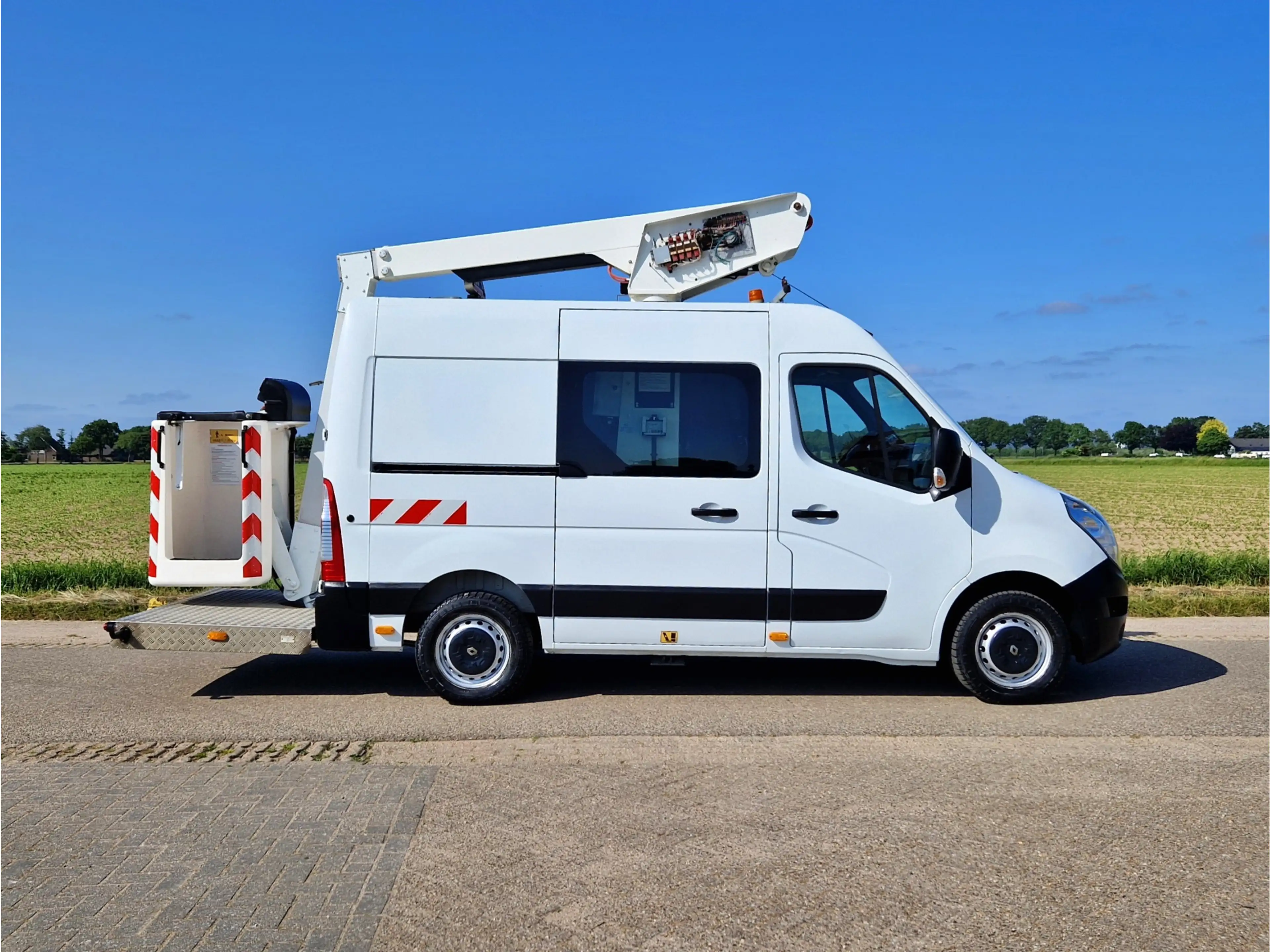 Renault Master T35 2.3 dCi L1H2 - 126 Pk - ET 26 NE Versalift Hoo — photo 7