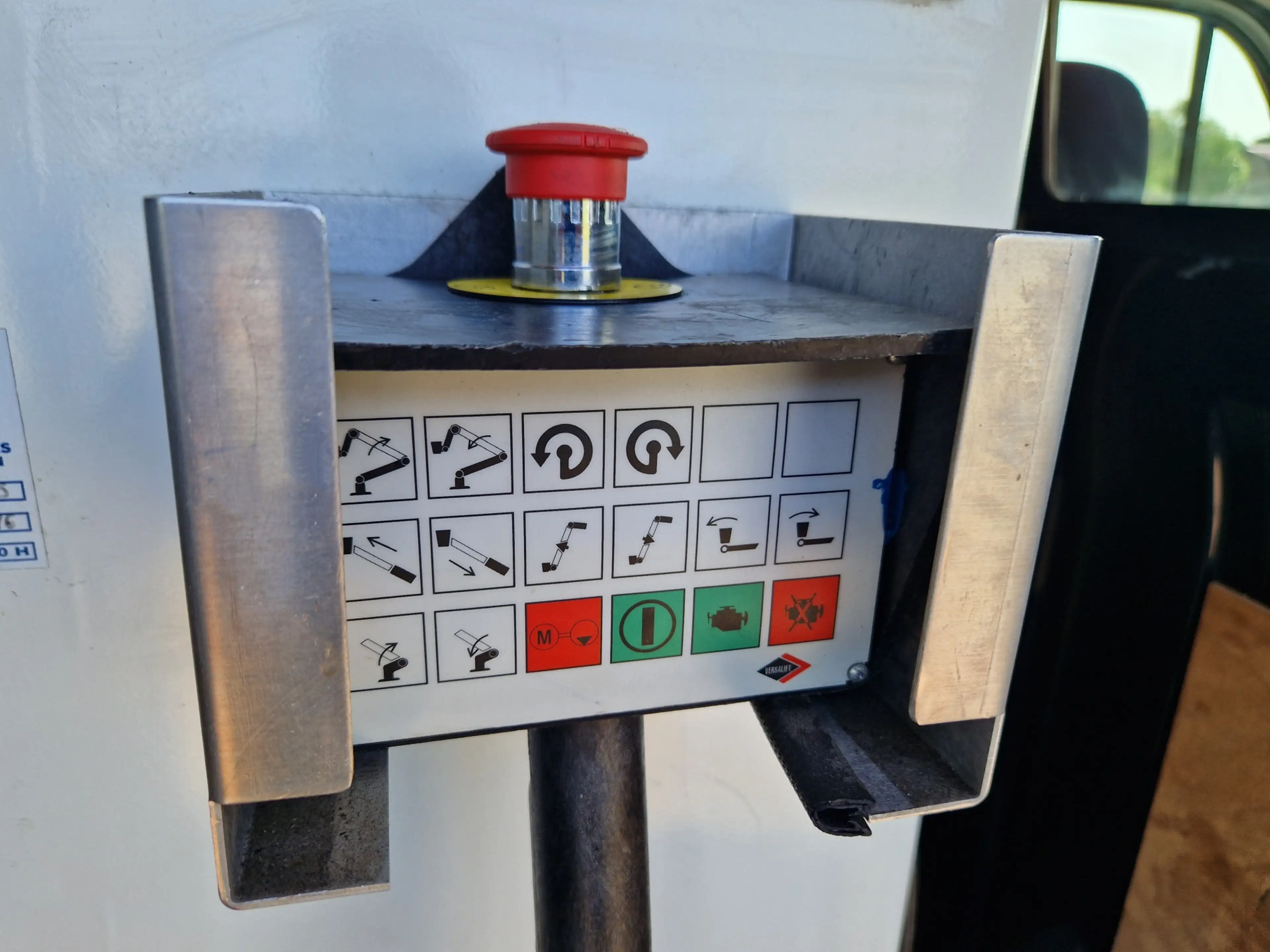 Renault Master T35 2.3 dCi L1H2 - 126 Pk - ET 26 NE Versalift Hoo — photo 36