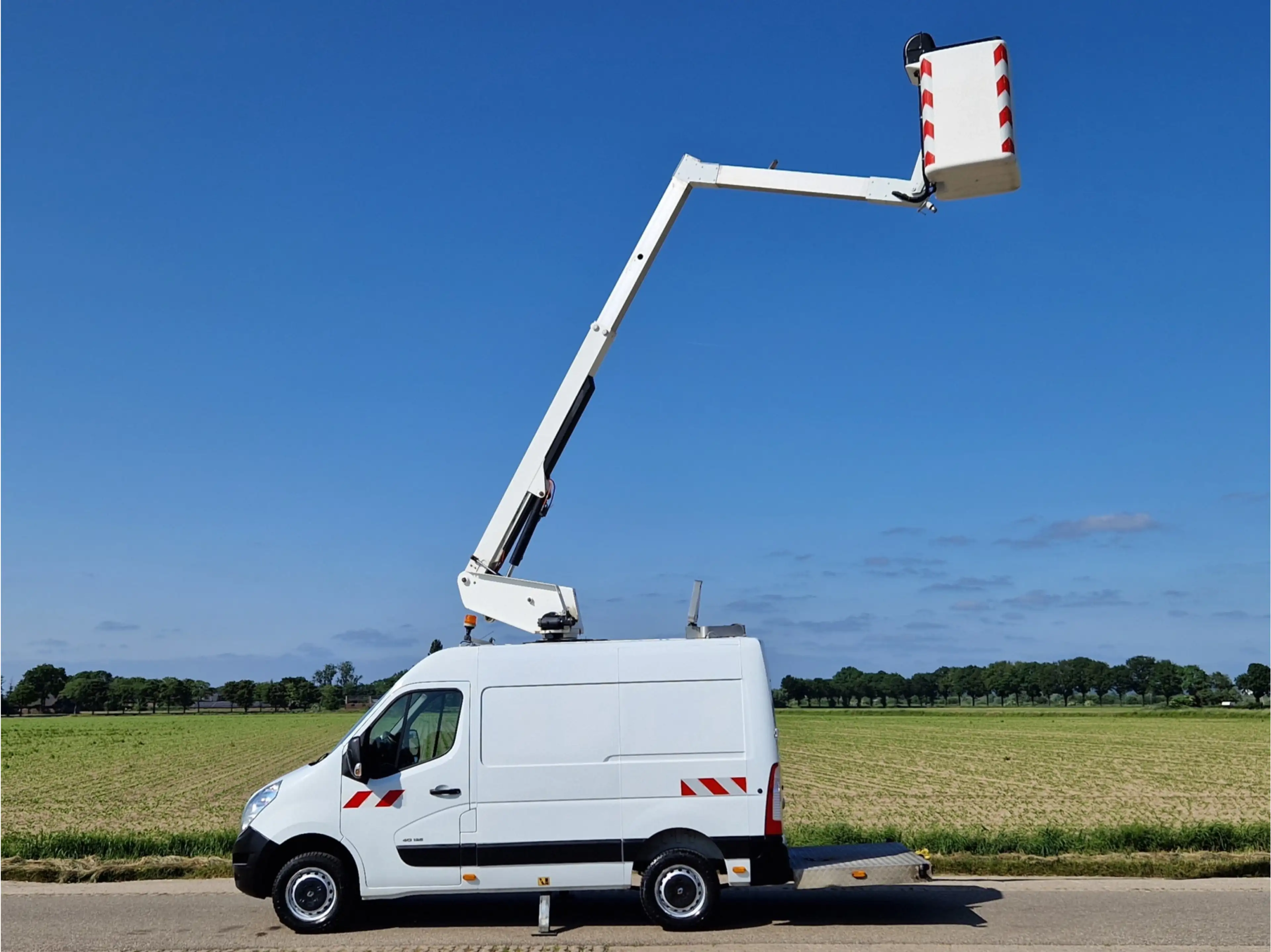 Renault Master T35 2.3 dCi L1H2 - 126 Pk - ET 26 NE Versalift Hoo — photo 15