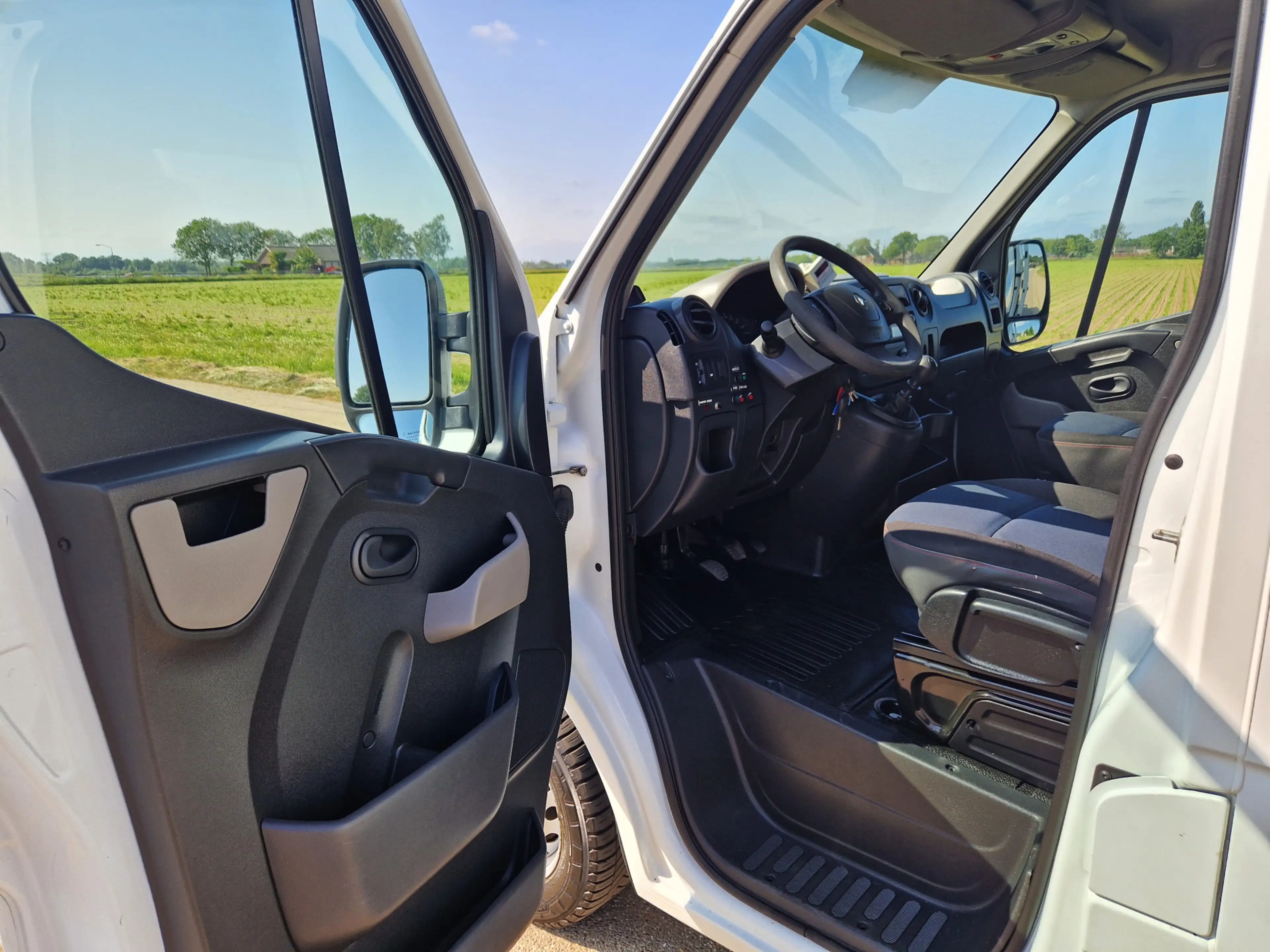 Renault Master T35 2.3 dCi L1H2 - 126 Pk - ET 26 NE Versalift Hoo — photo 18