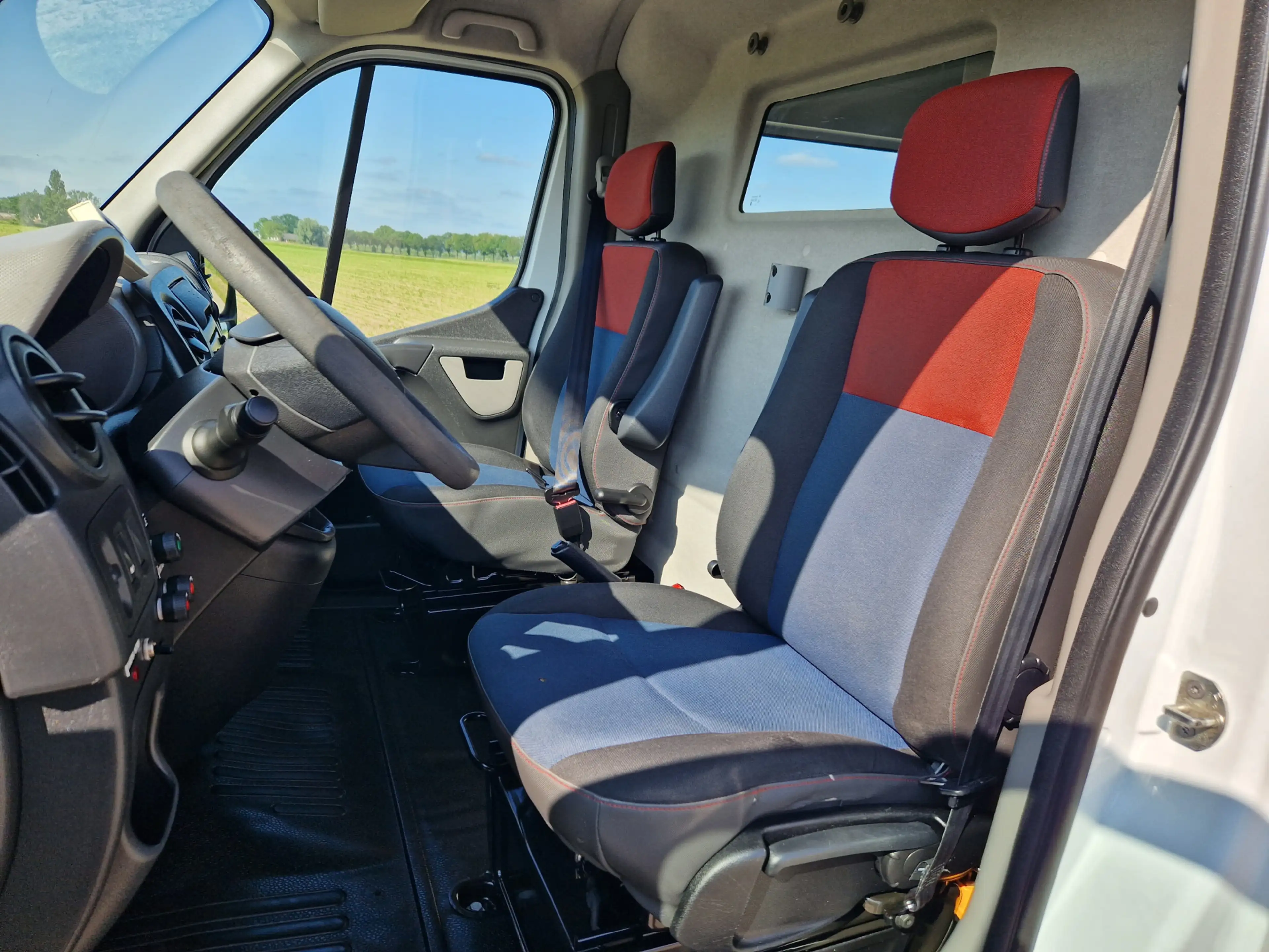 Renault Master T35 2.3 dCi L1H2 - 126 Pk - ET 26 NE Versalift Hoo — photo 21