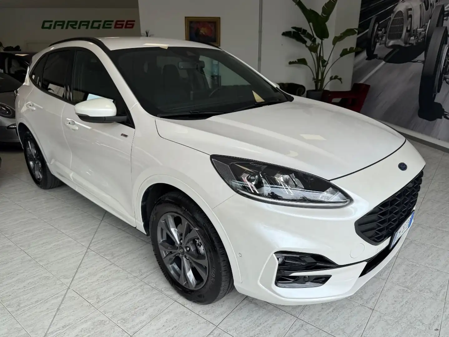 Ford Kuga 2.5 phev ST-Line Design 2wd 225cv cvt Unico Prop Blanc - 1
